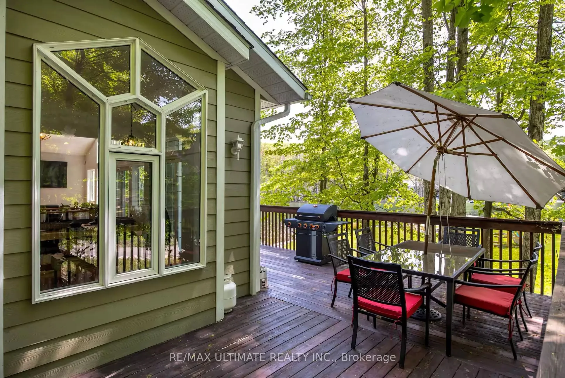 157 Farlain Lake Road W