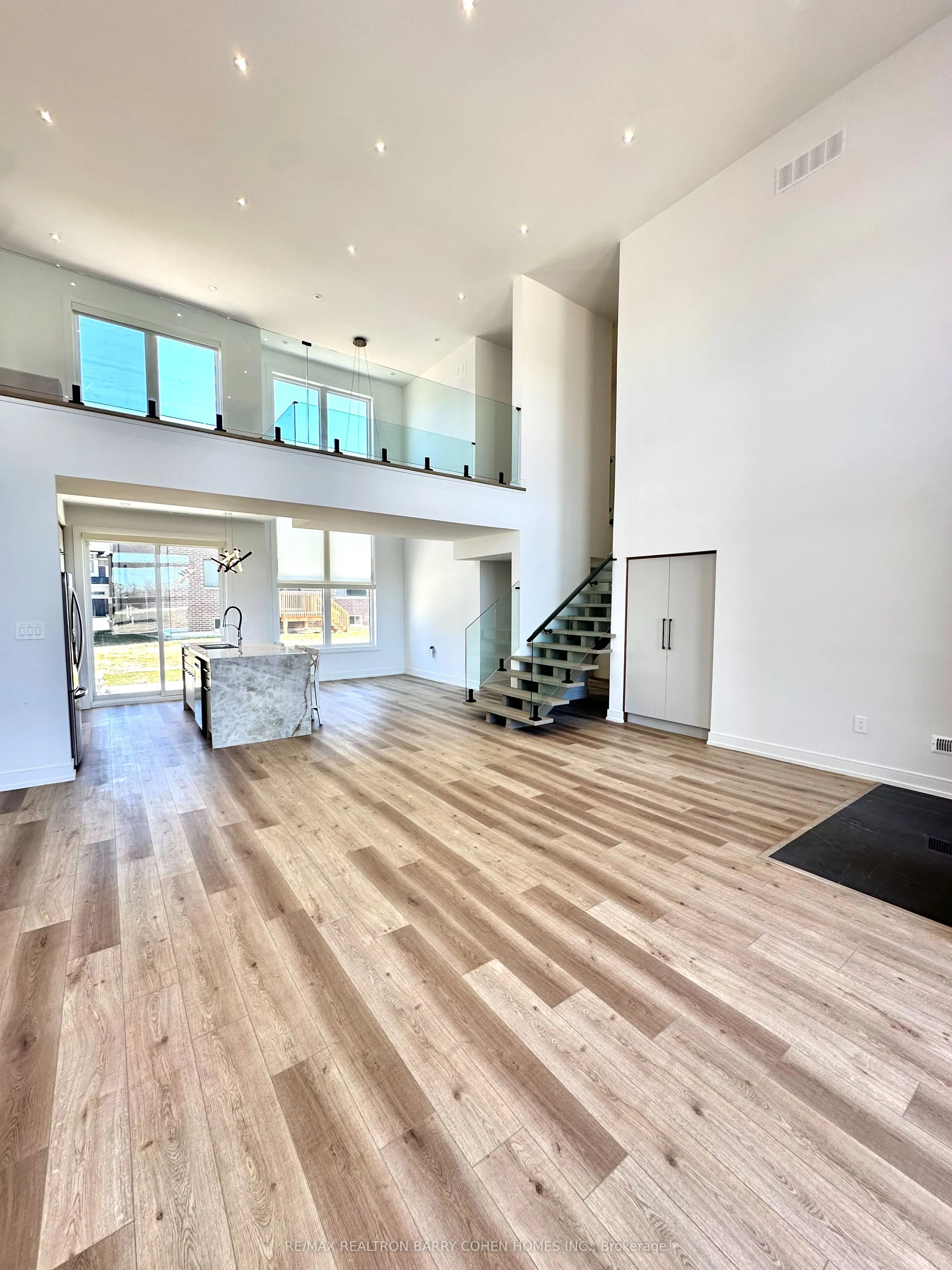 3706 Quayside Drive