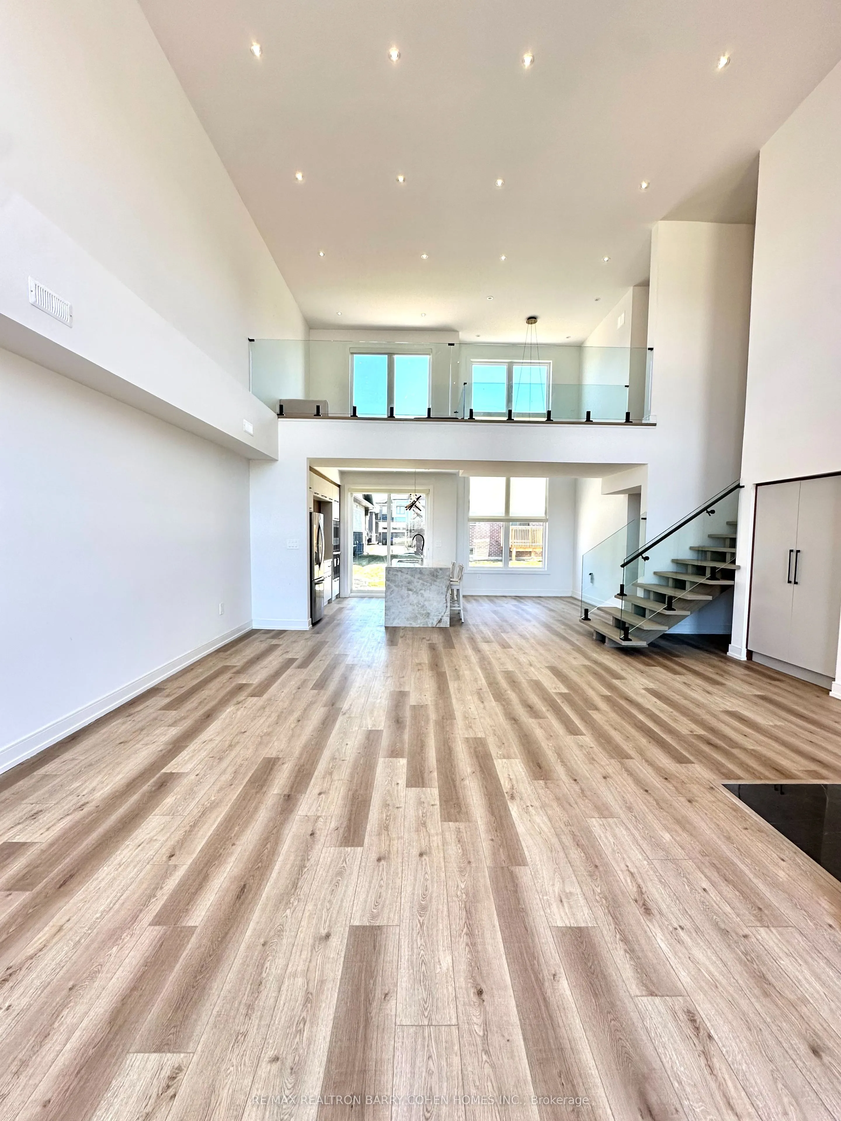 3706 Quayside Drive