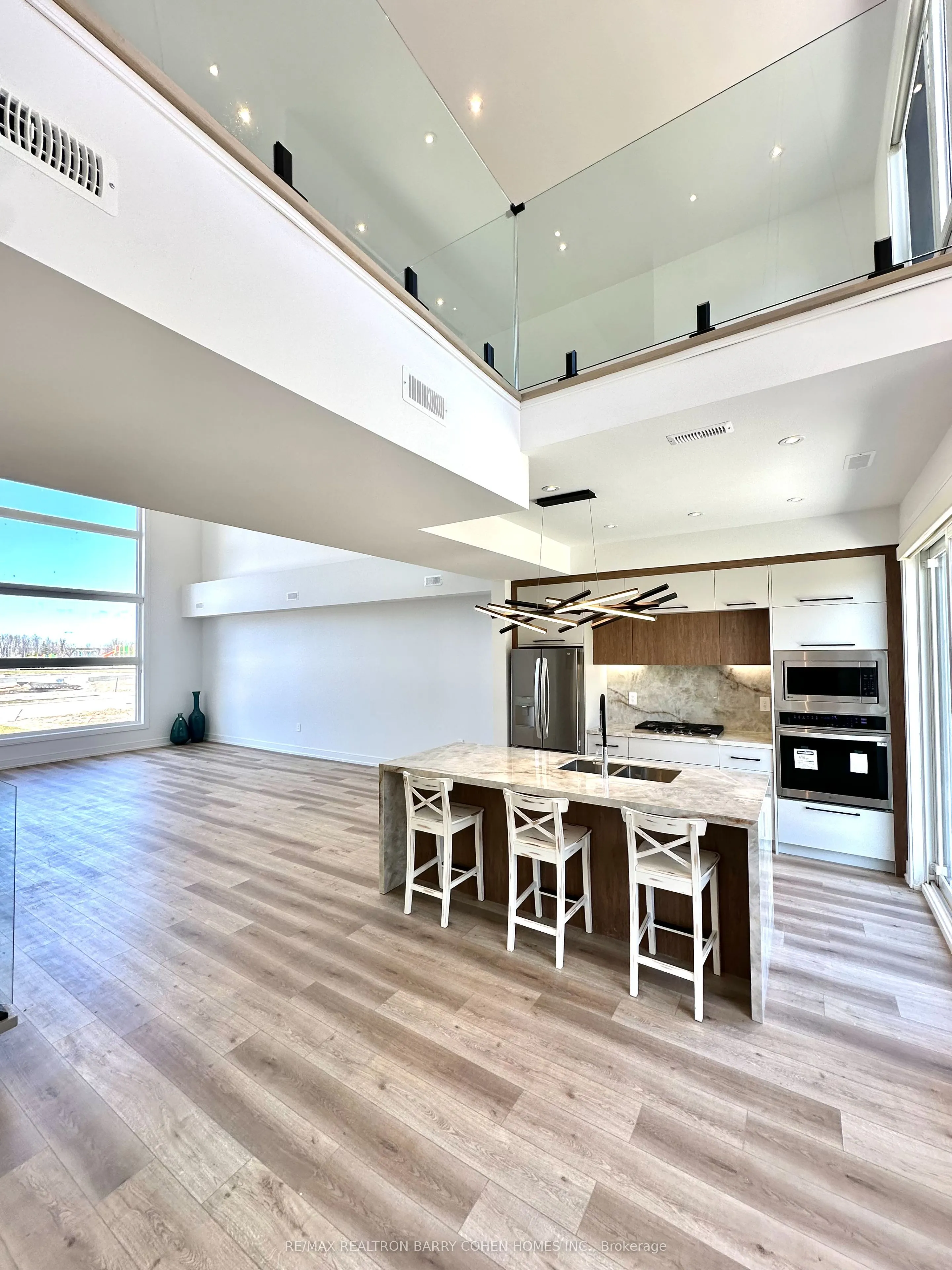 3706 Quayside Drive