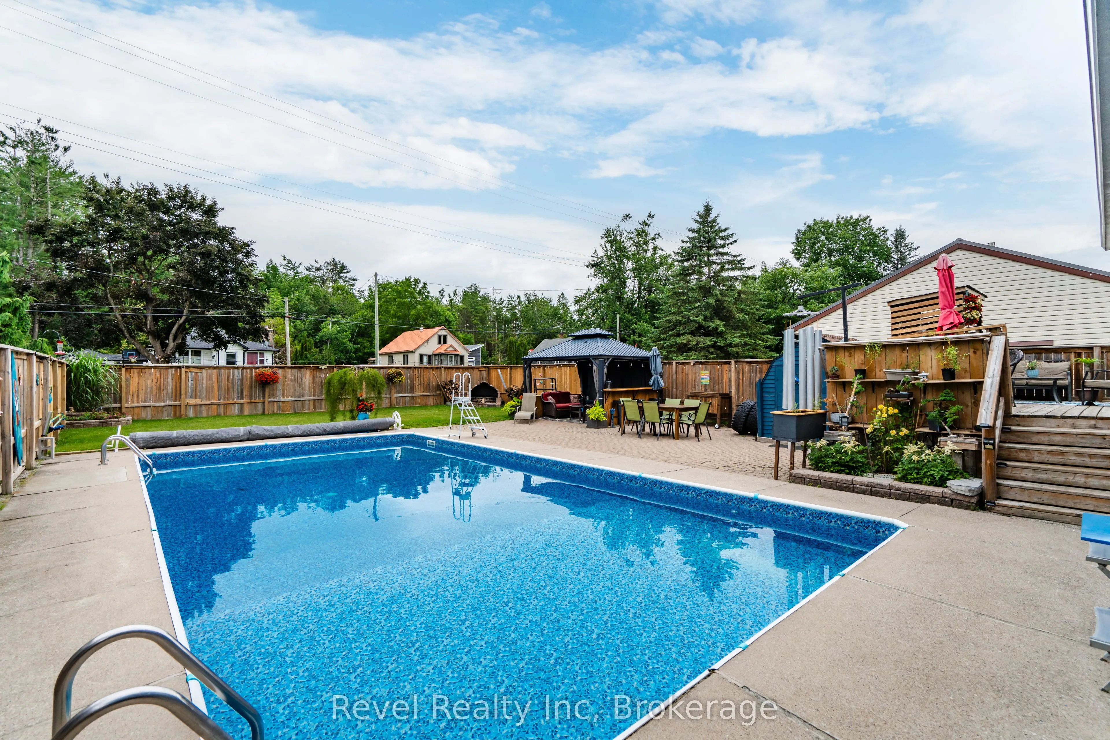 10 Jamieson Crescent