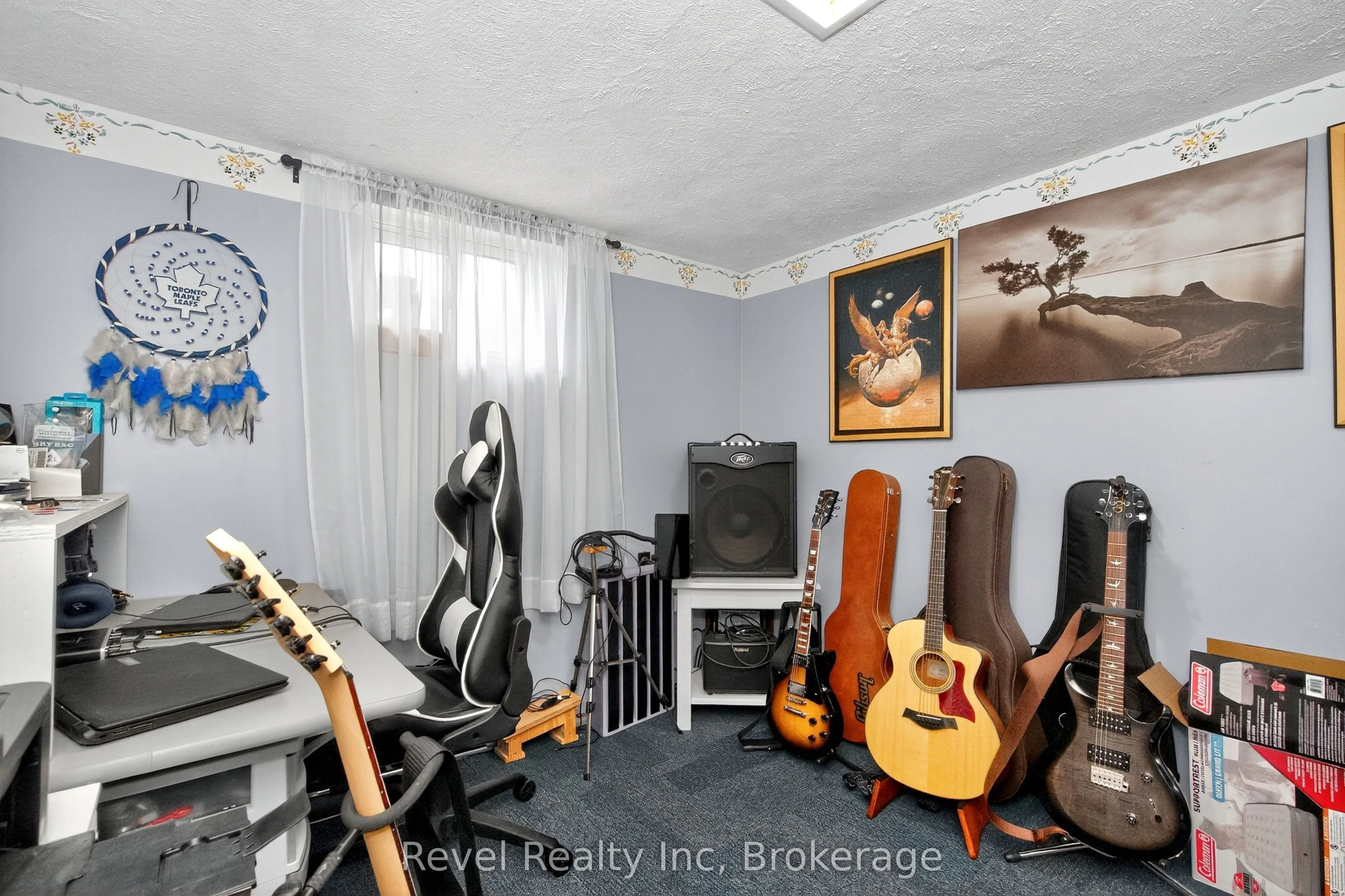 10 Jamieson Crescent