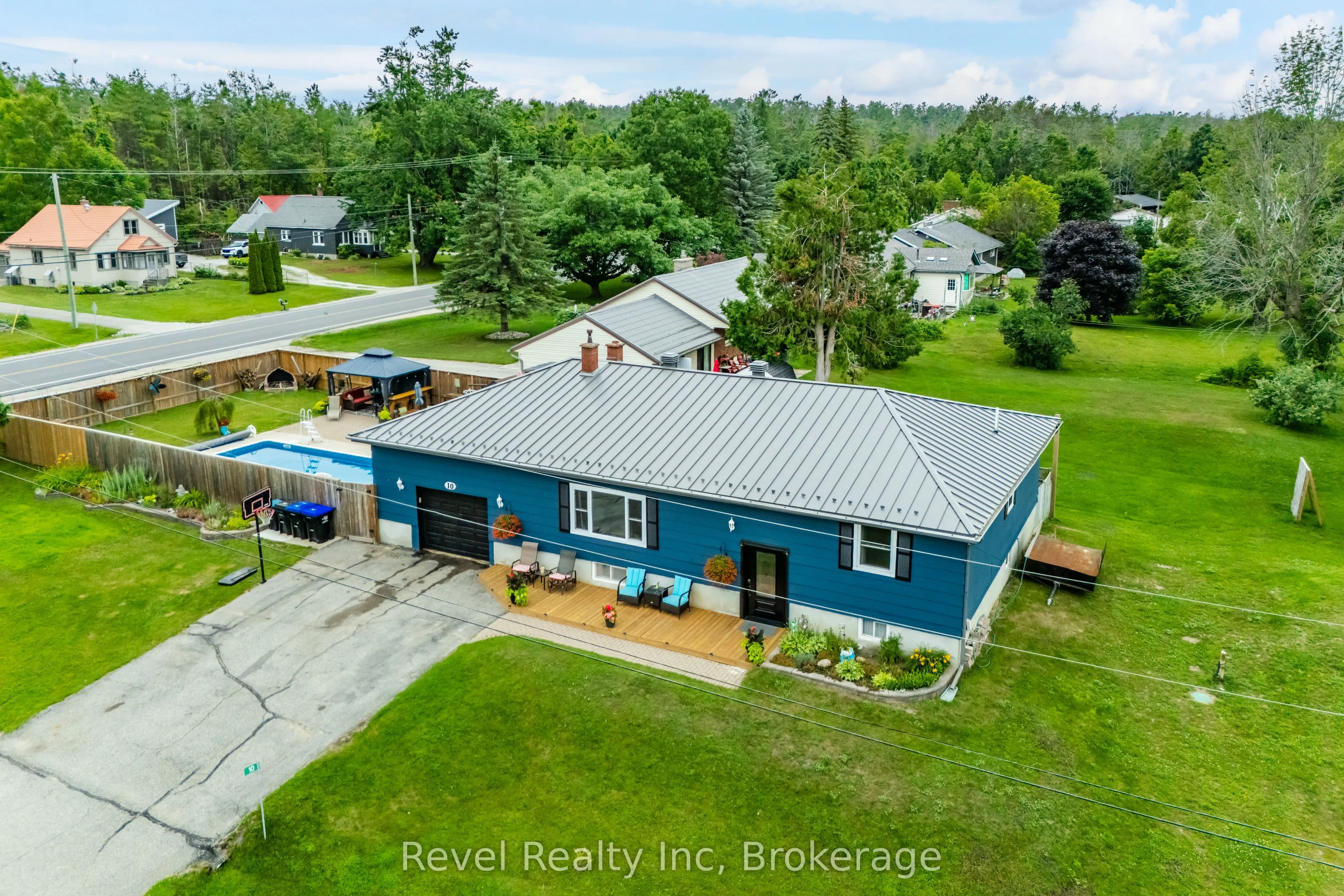 10 Jamieson Crescent