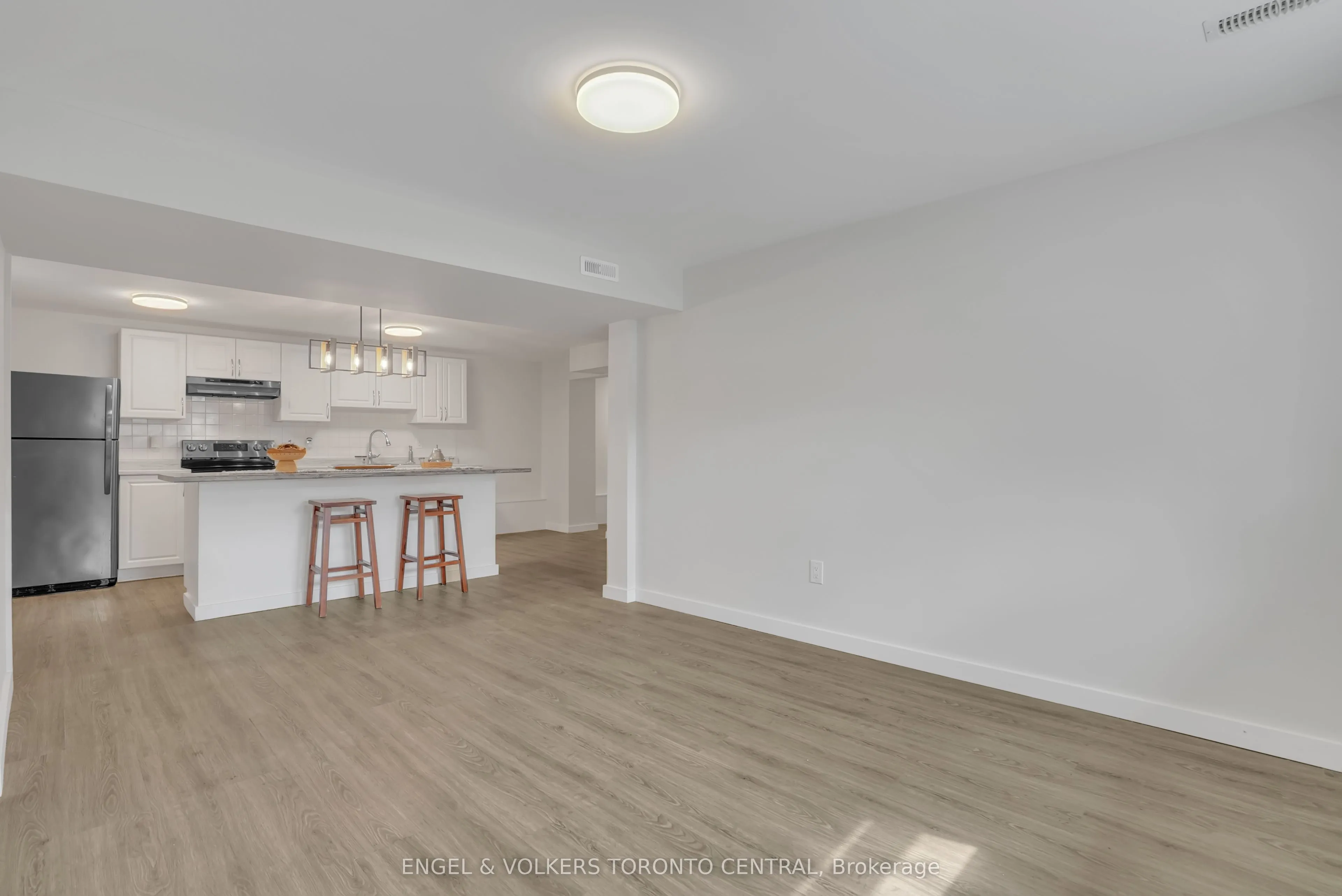 192 Edgehill Drive