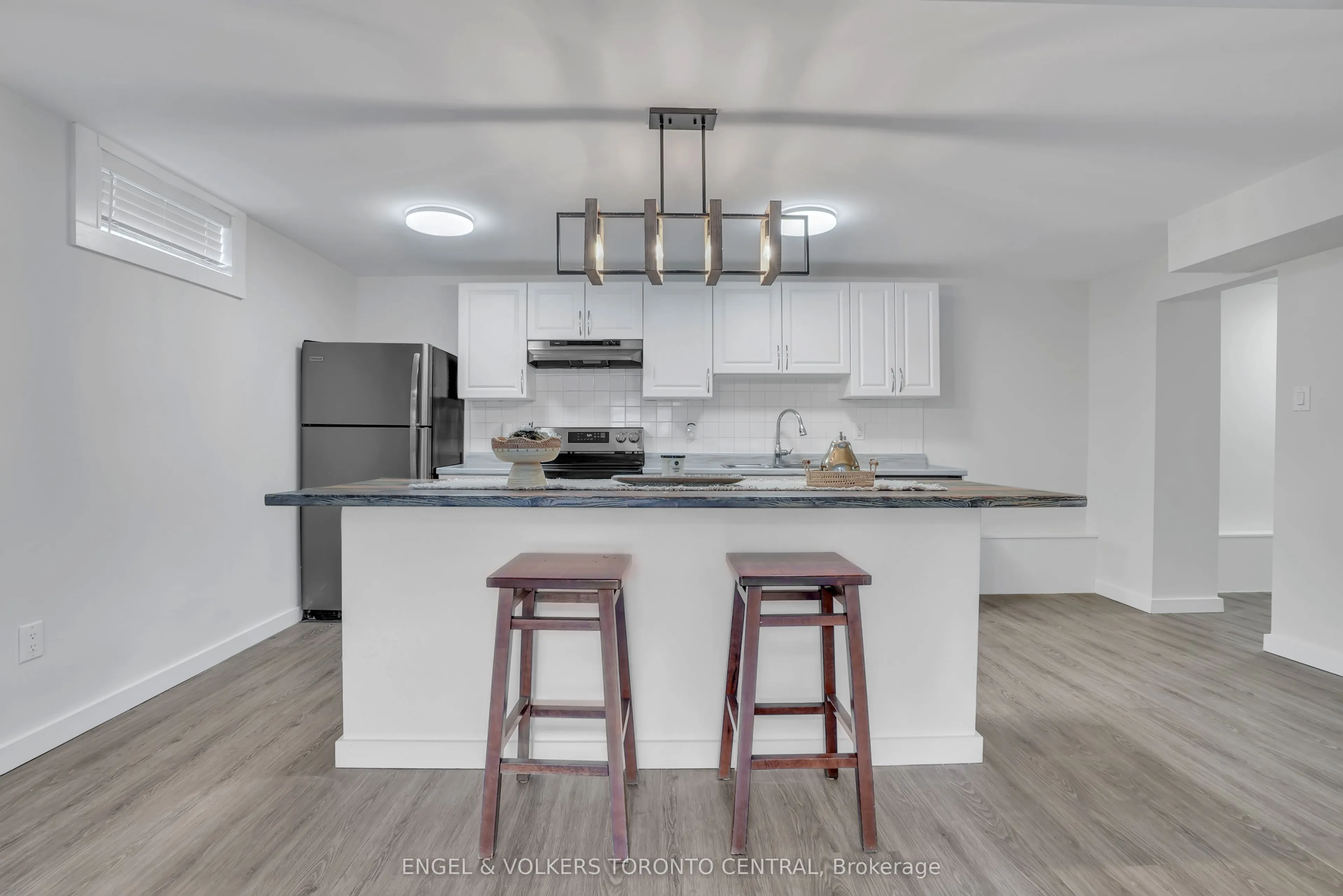 192 Edgehill Drive