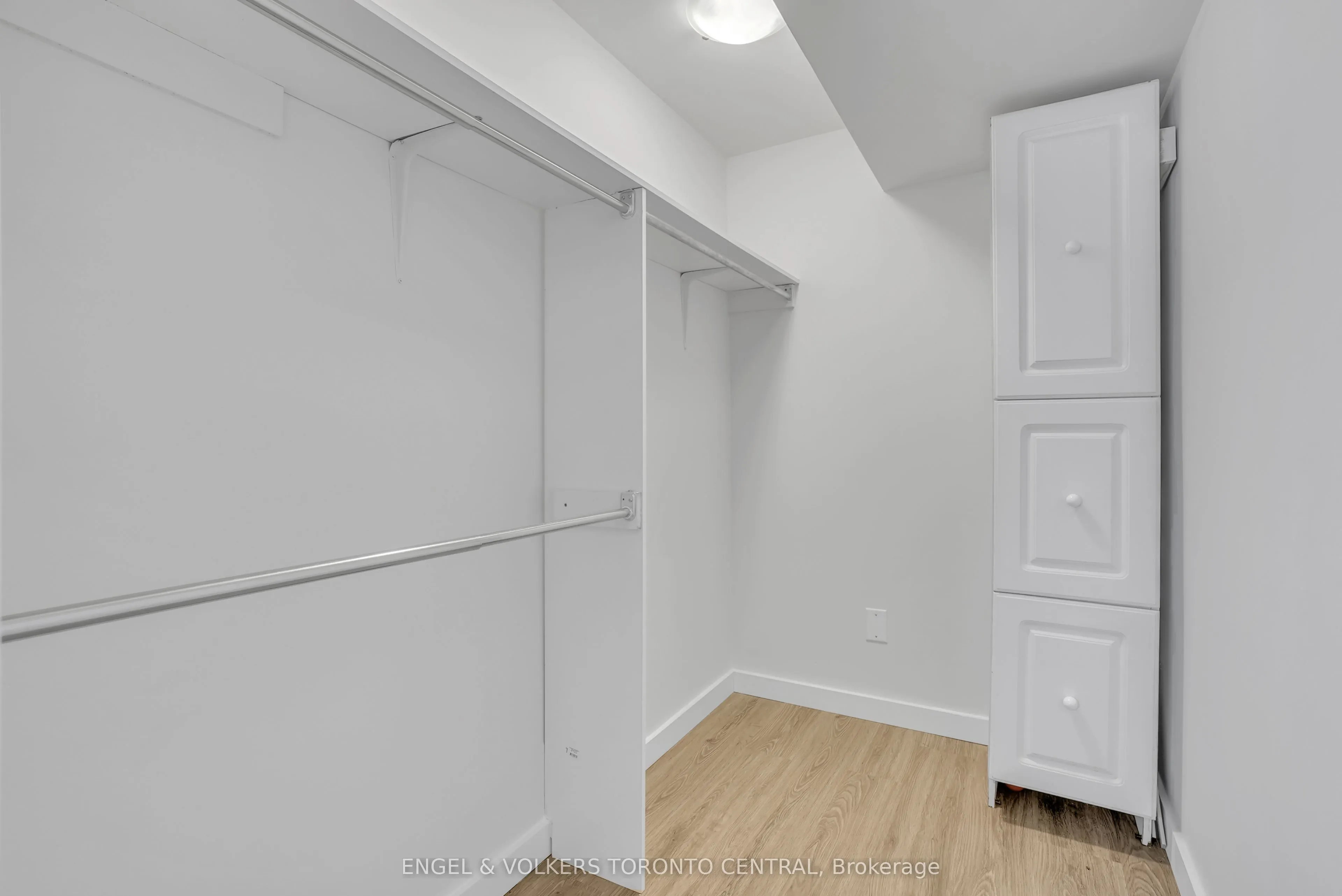 192 Edgehill Drive