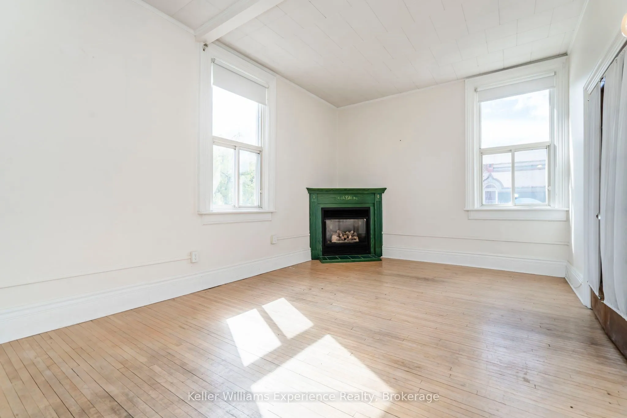 1 Simcoe Street