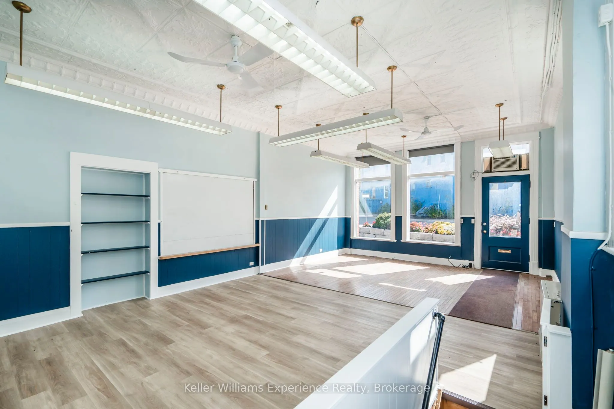 1 Simcoe Street