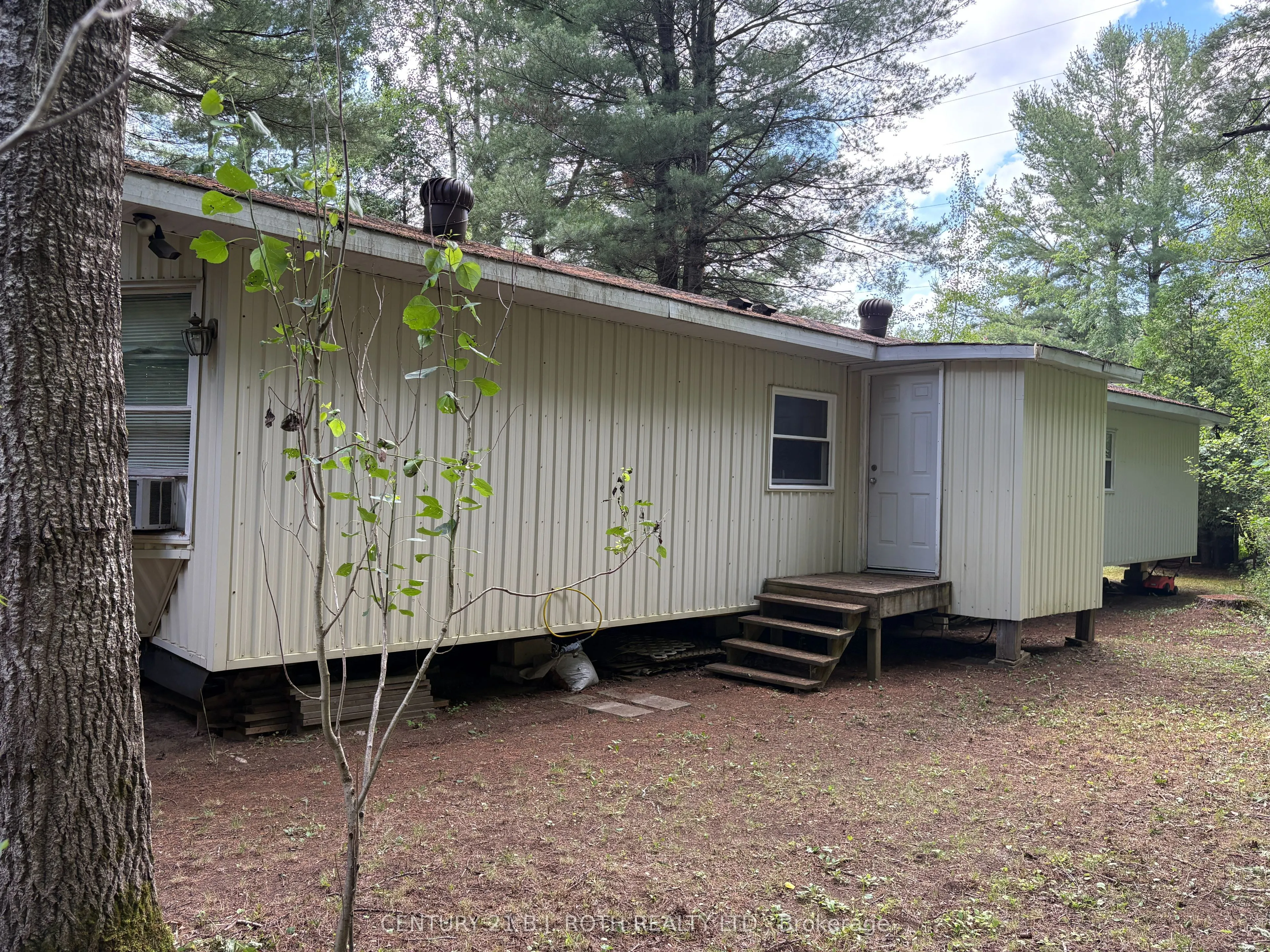 5216 90 County Road, #81