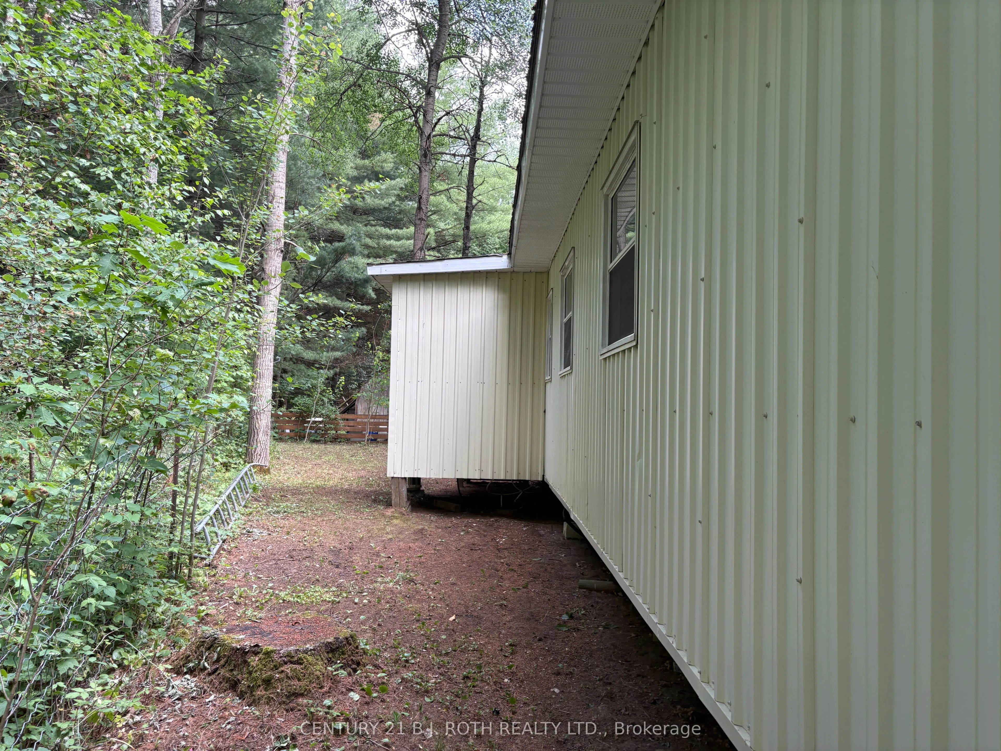 5216 90 County Road, #81