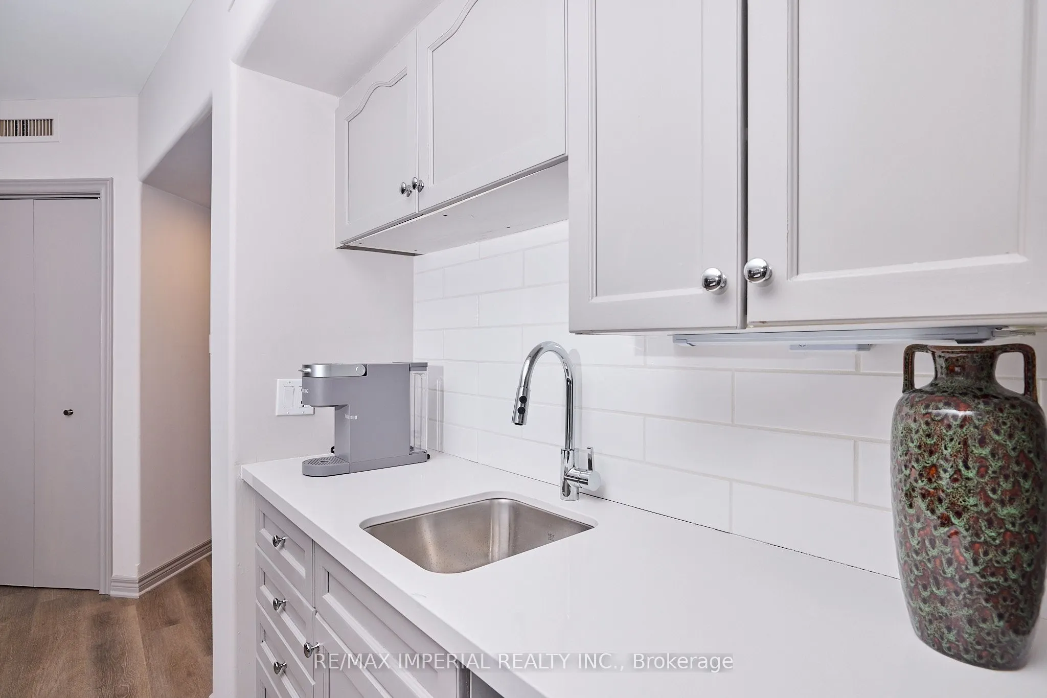 90 HIGHLAND Drive, #2300