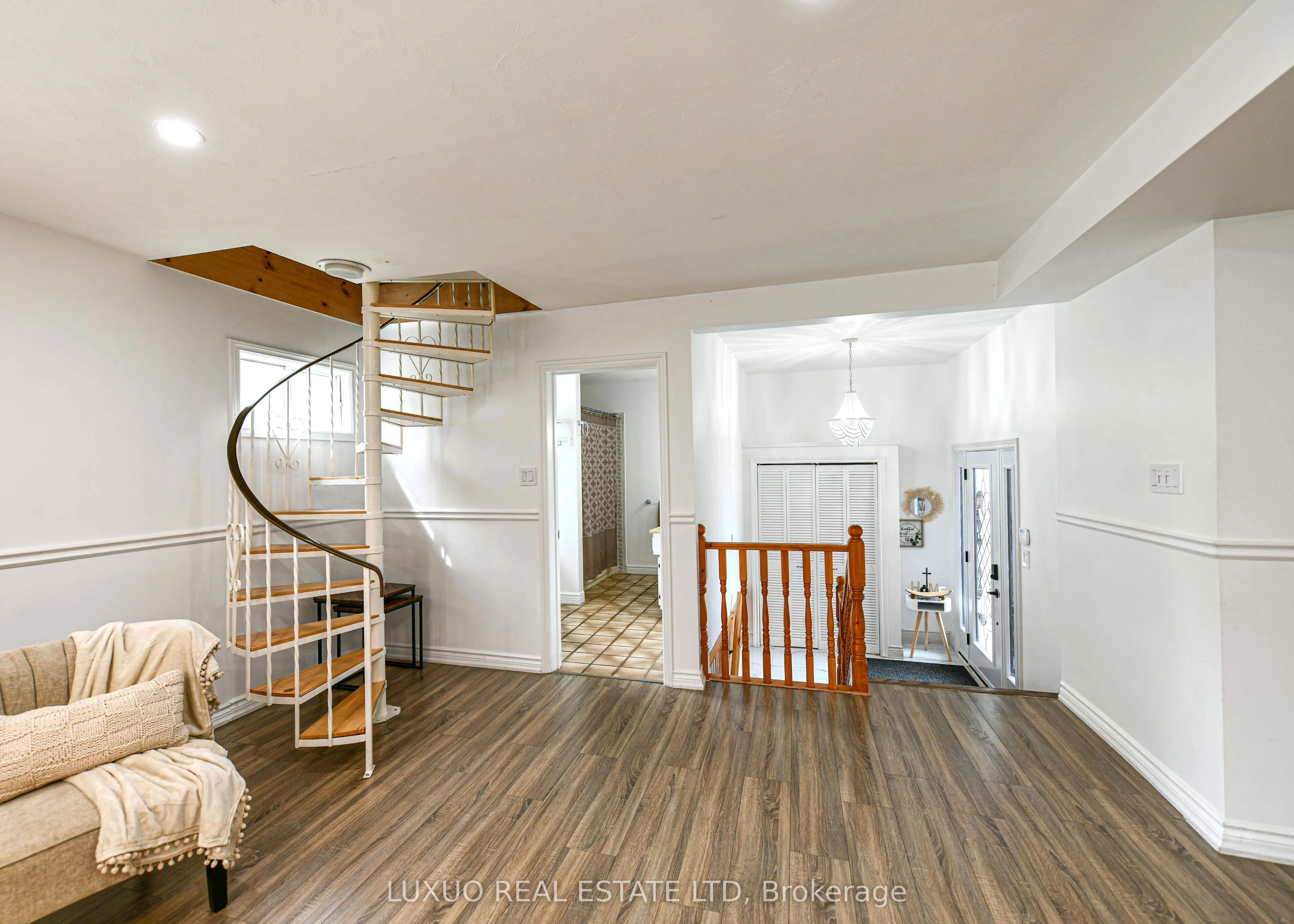 275 Barrie Road