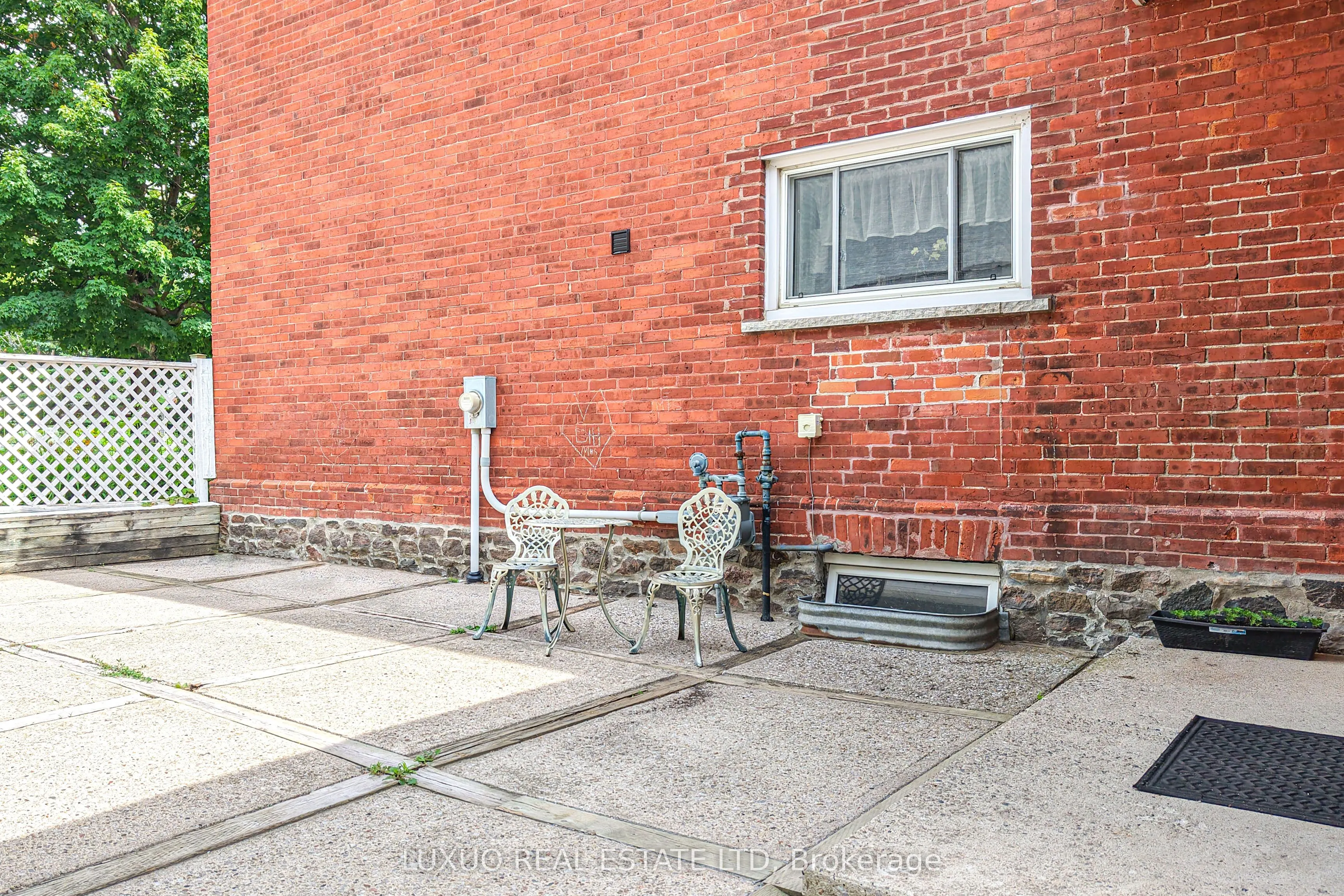 275 Barrie Road