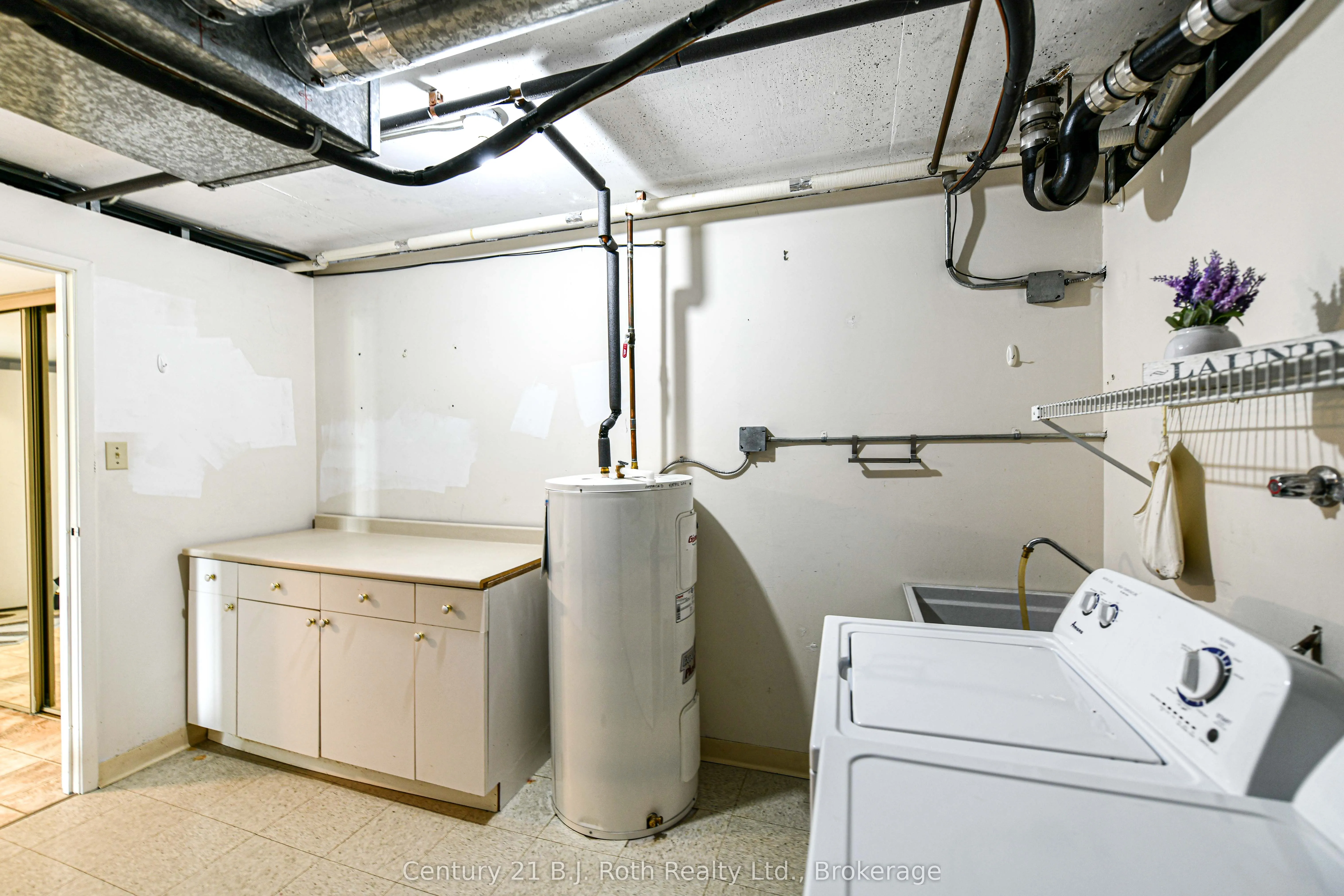 95 Matchedash Street N, #104