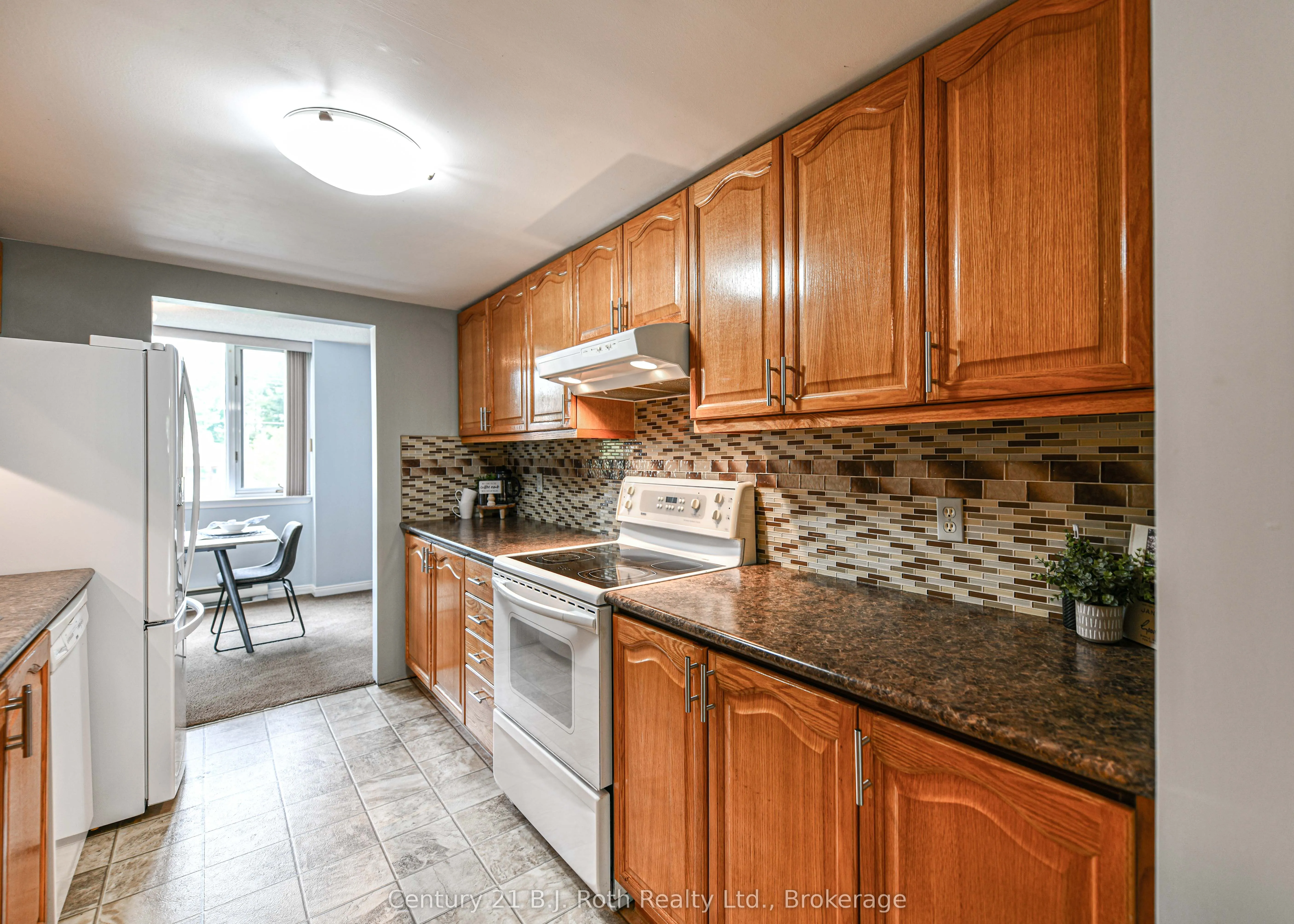 95 Matchedash Street N, #104