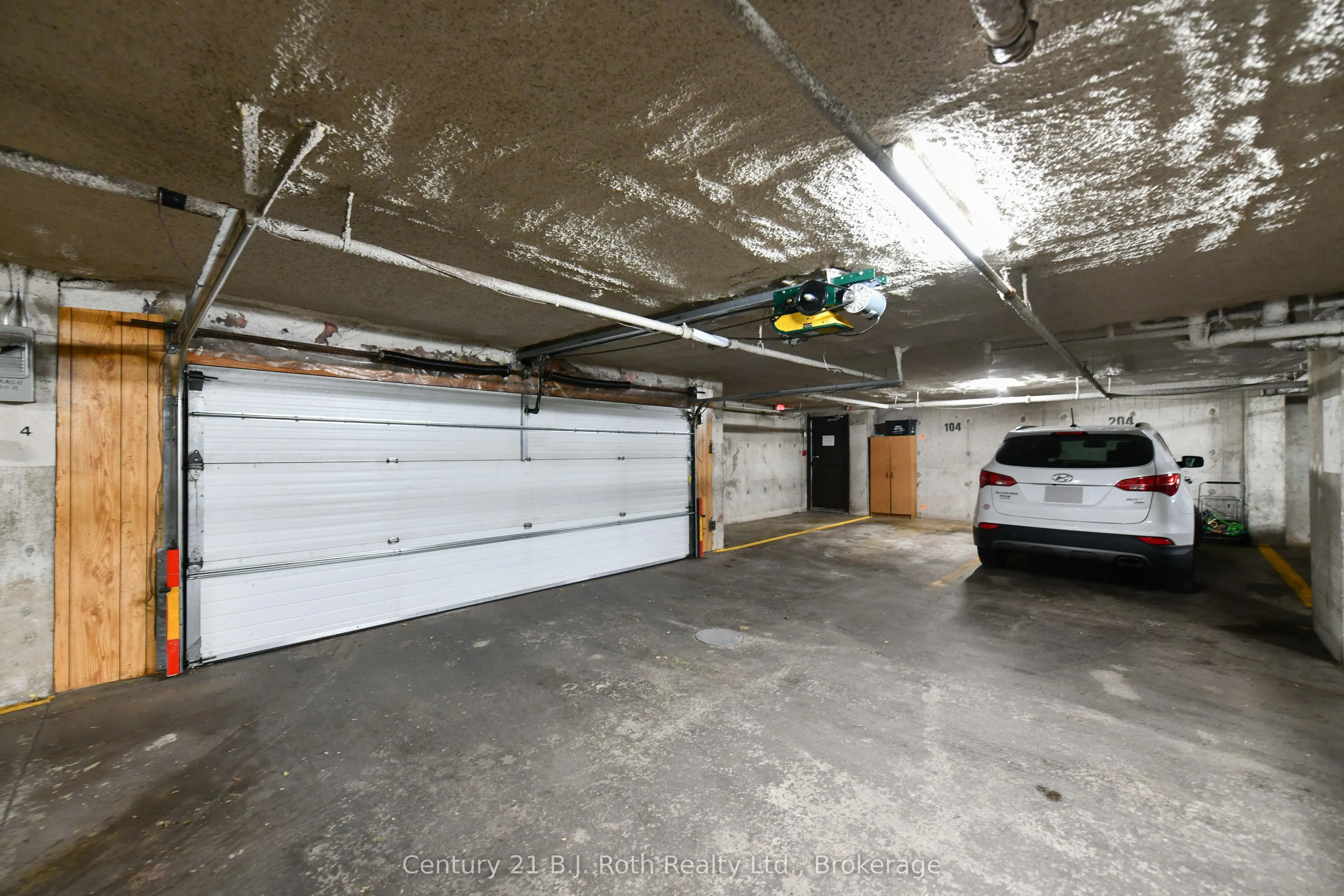 95 Matchedash Street N, #104