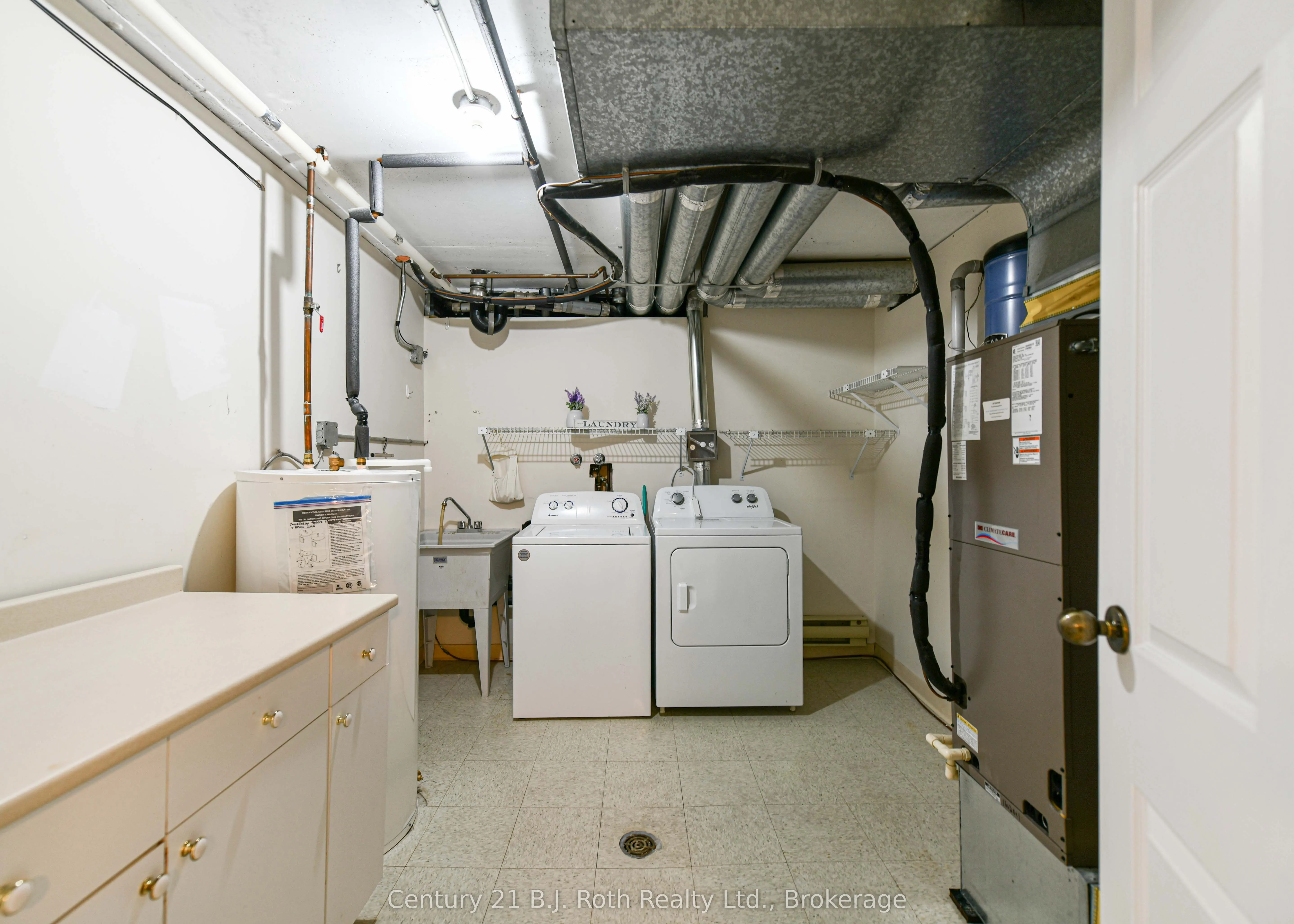 95 Matchedash Street N, #104