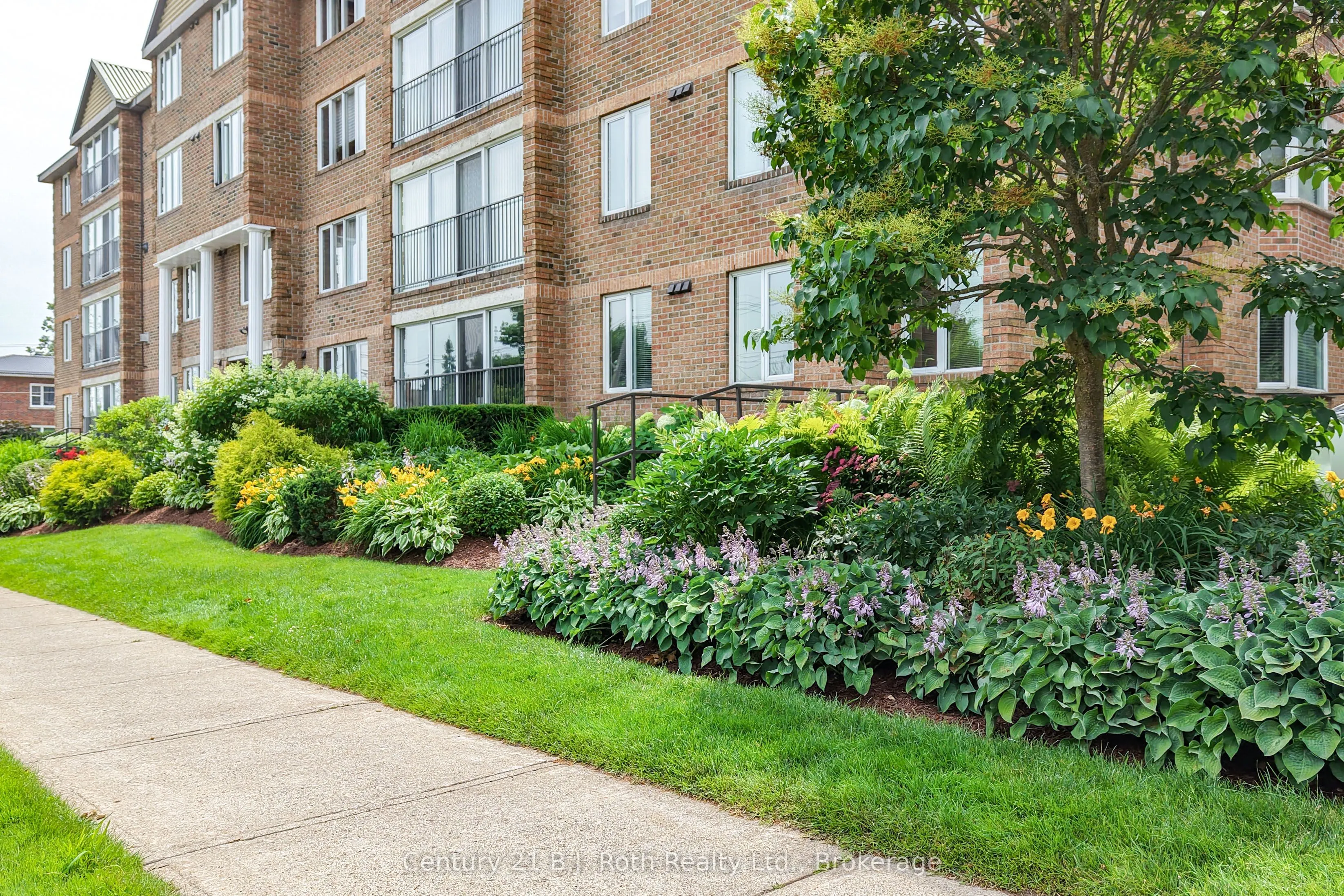95 Matchedash Street N, #104