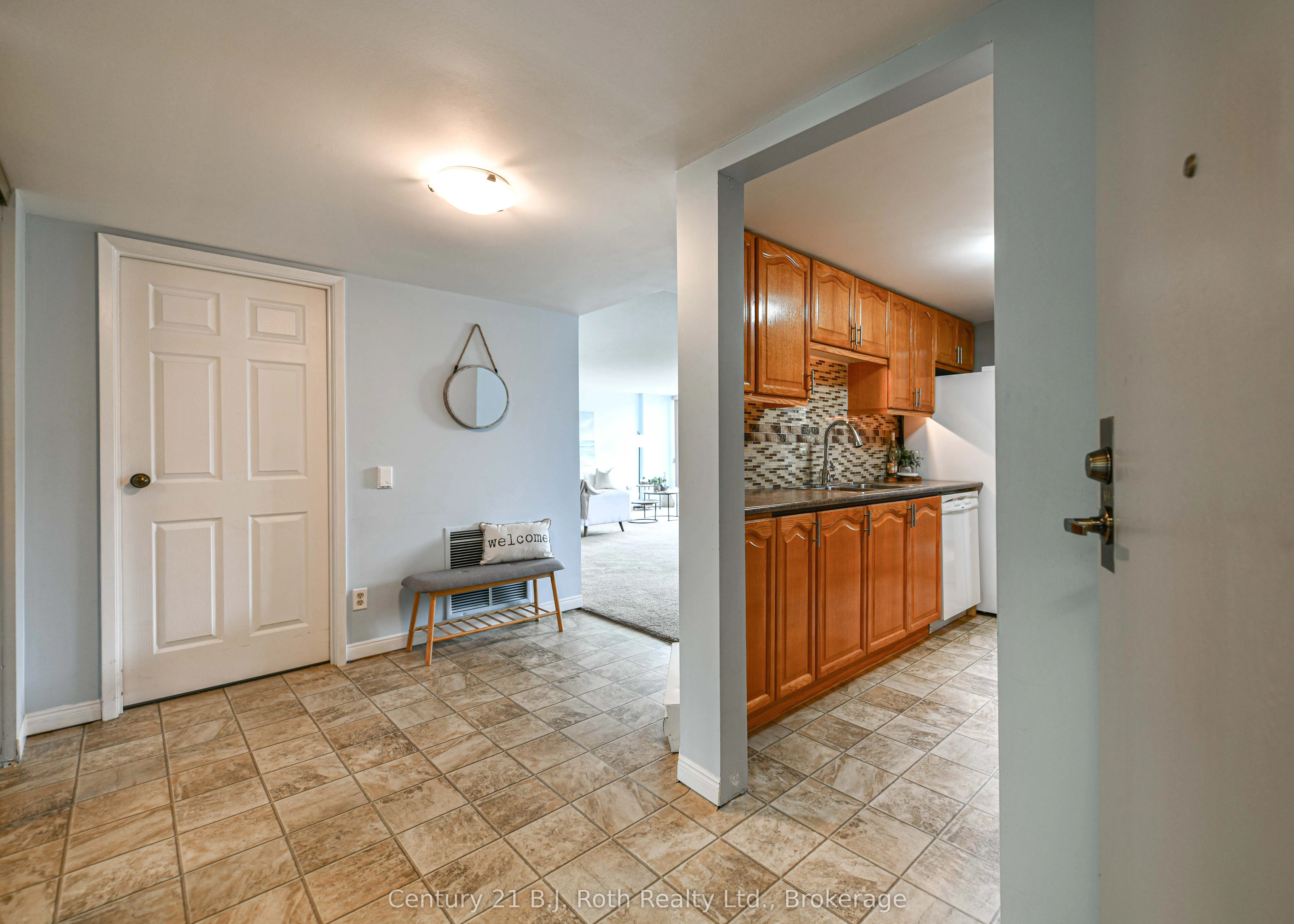 95 Matchedash Street N, #104