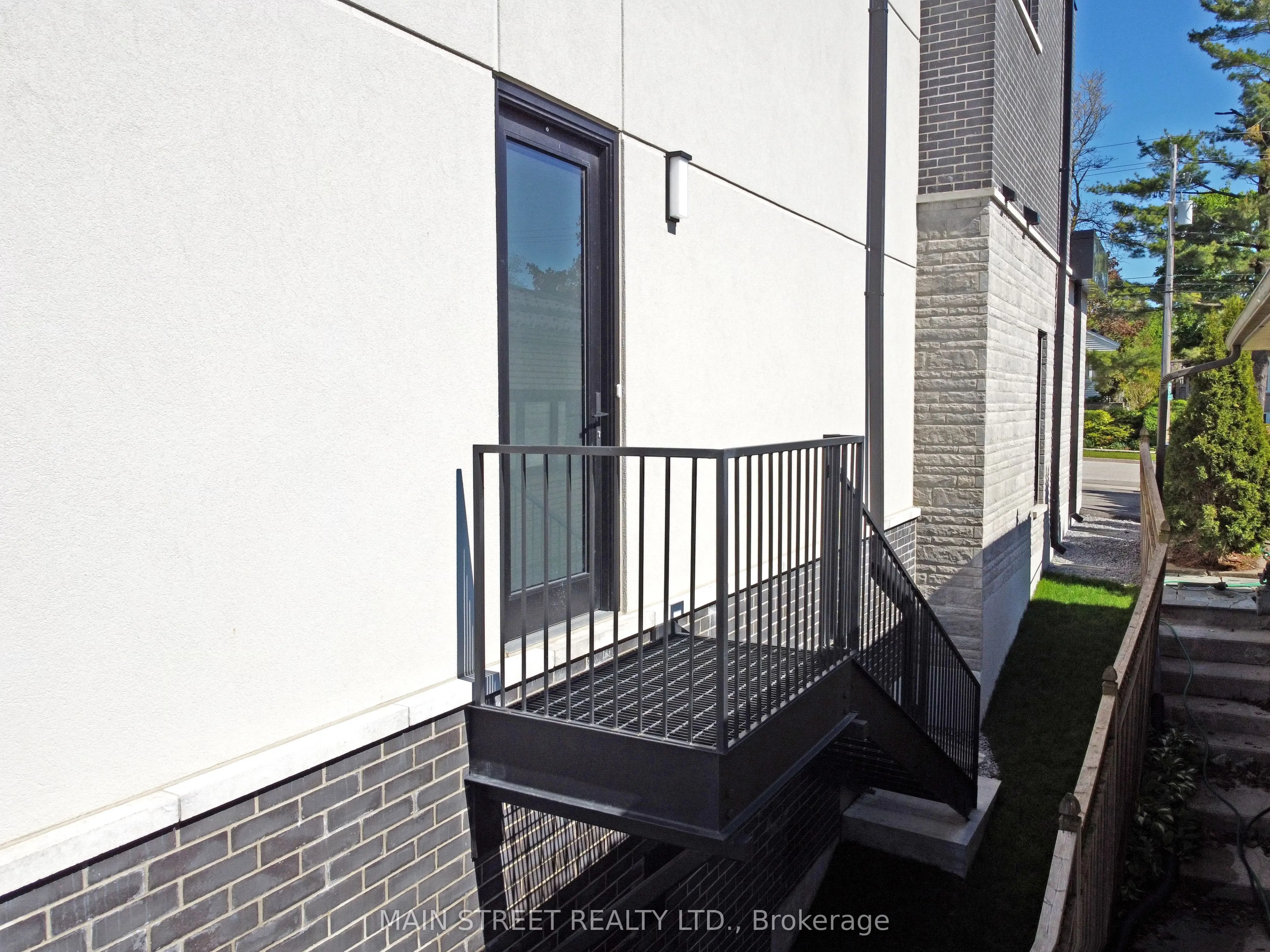 391 Codrington Street