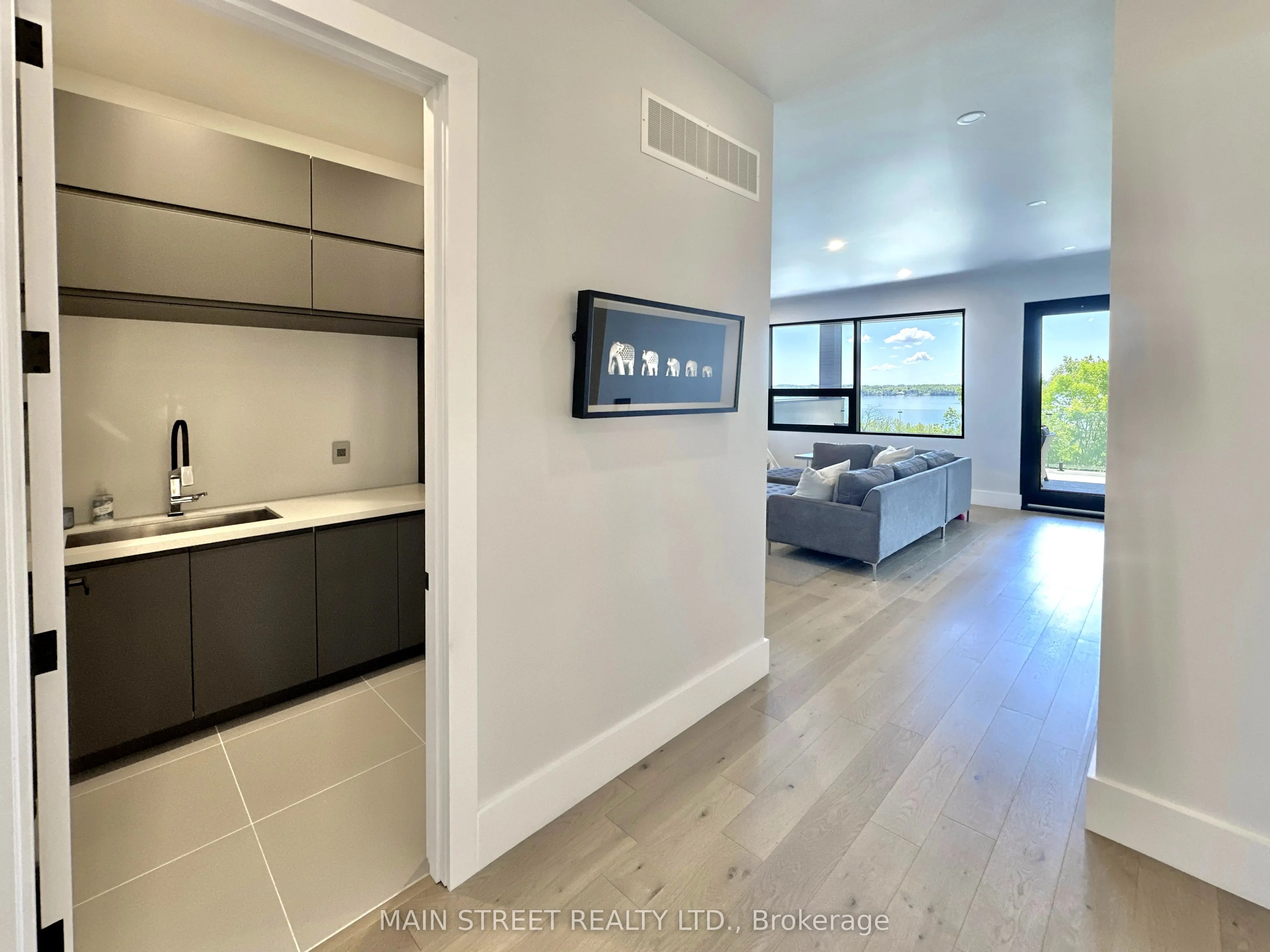 391 Codrington Street