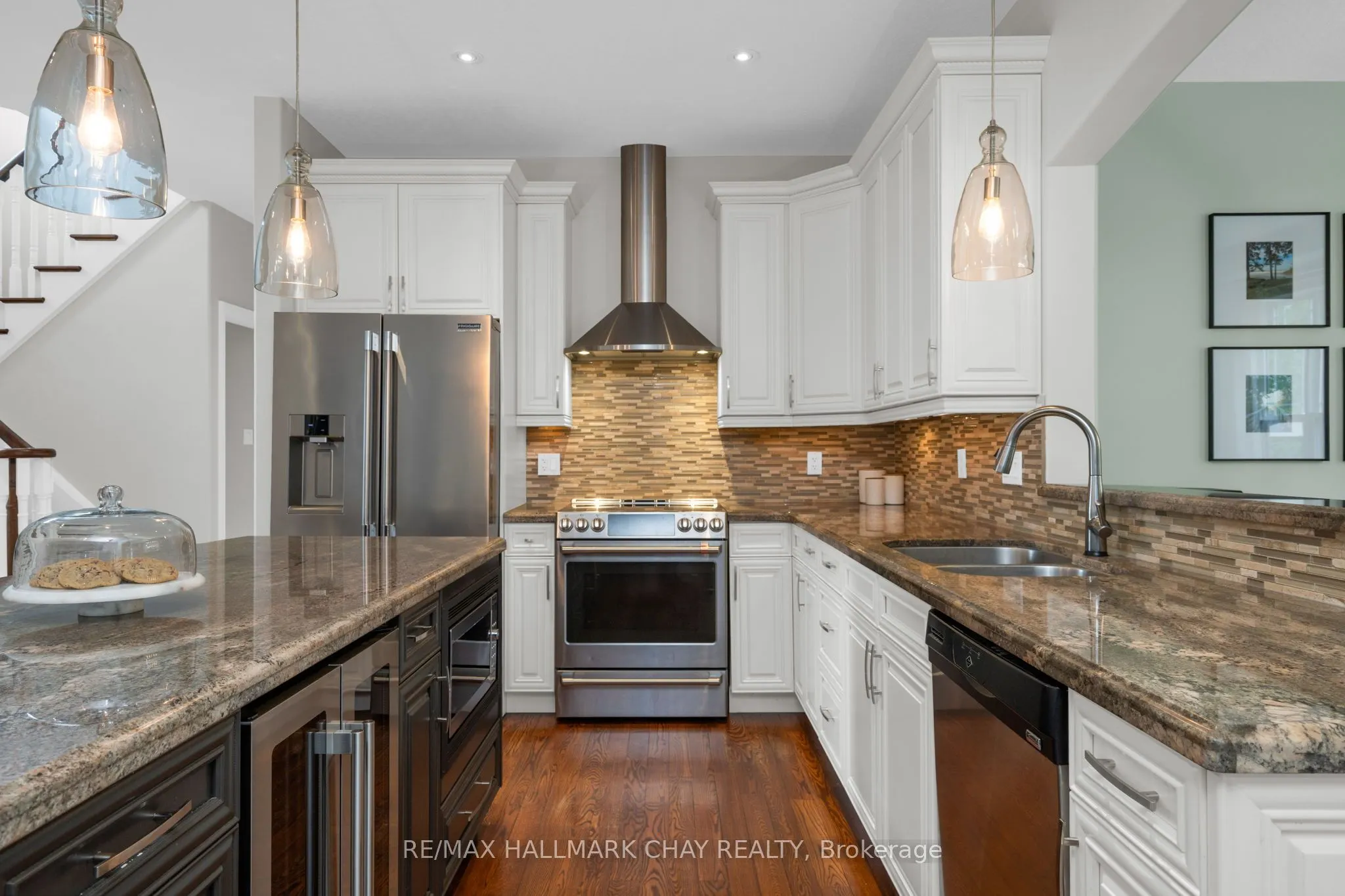 146 LAKESHORE Road W