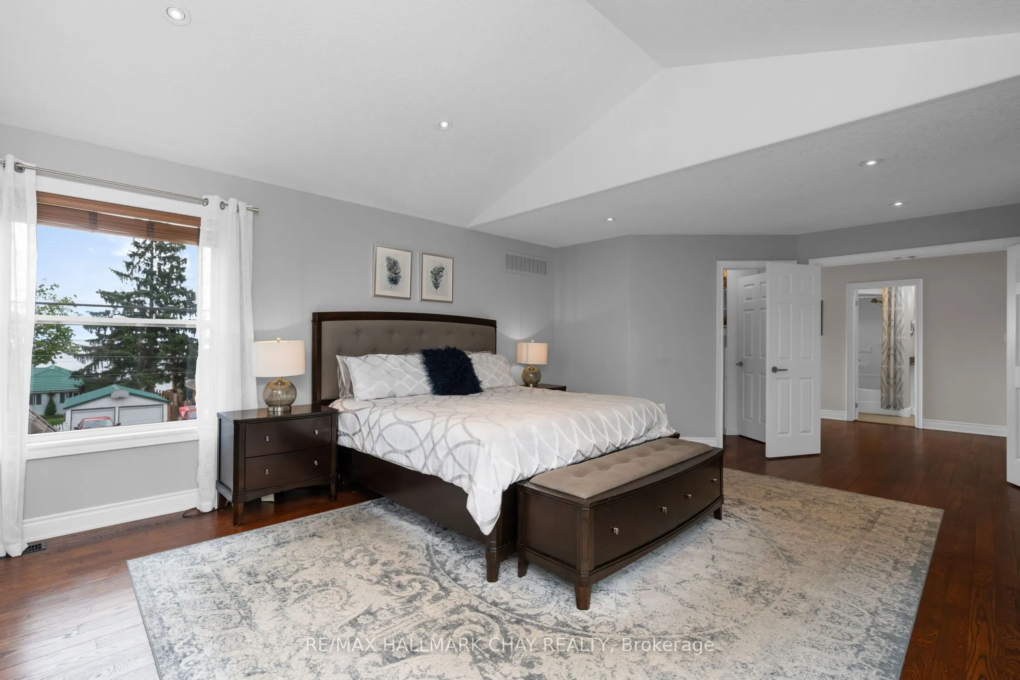 146 LAKESHORE Road W