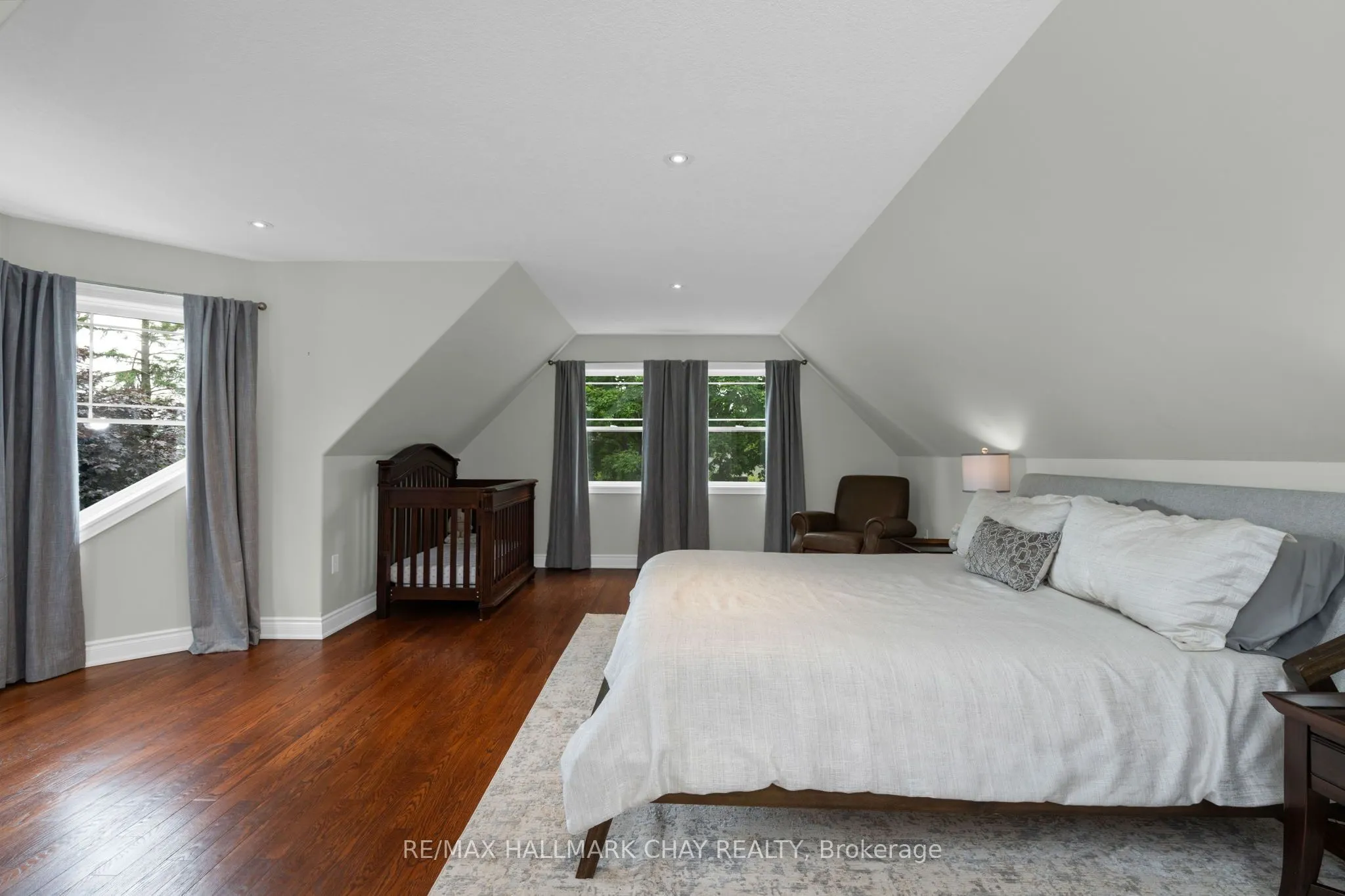146 LAKESHORE Road W