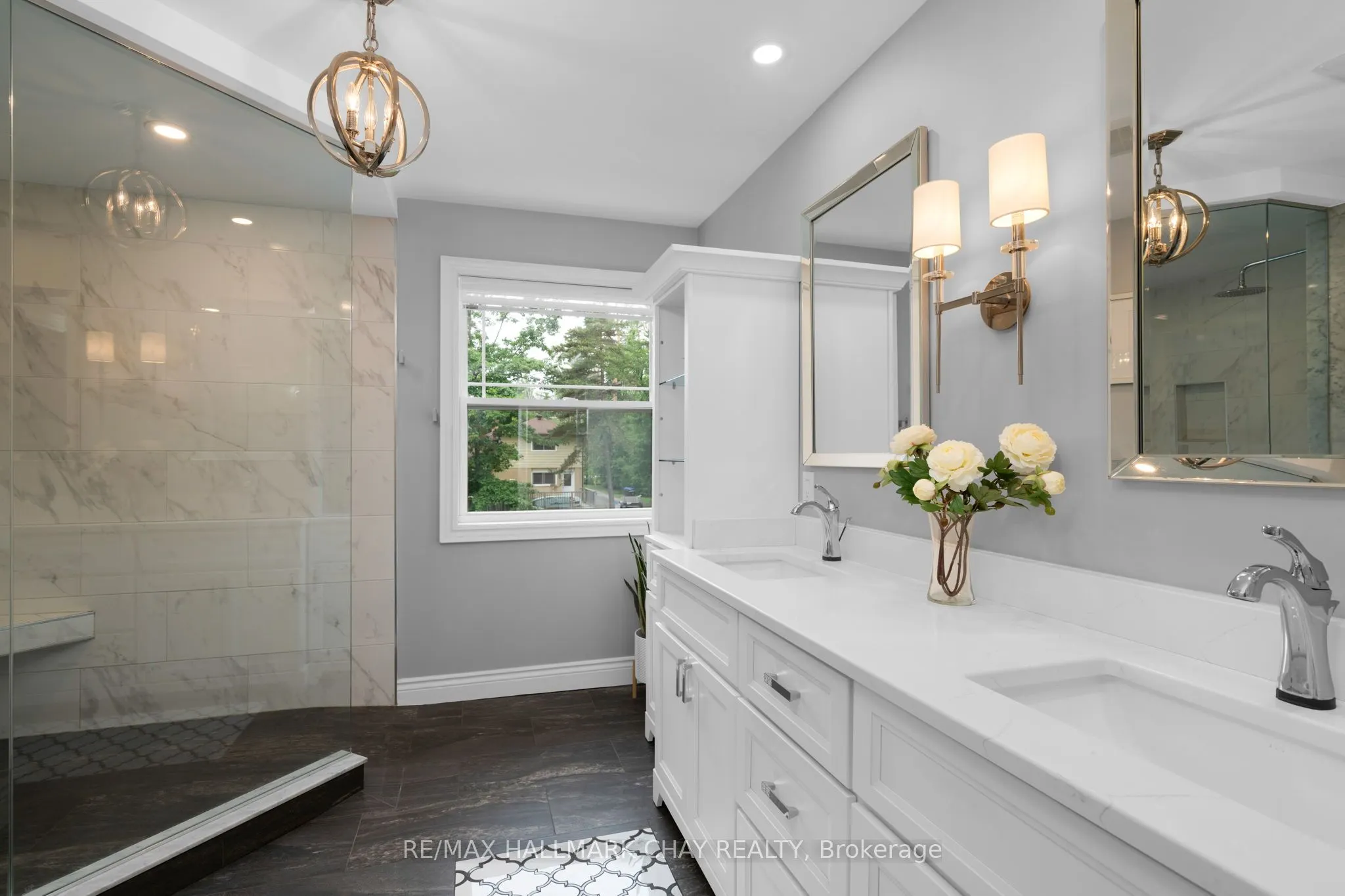 146 LAKESHORE Road W