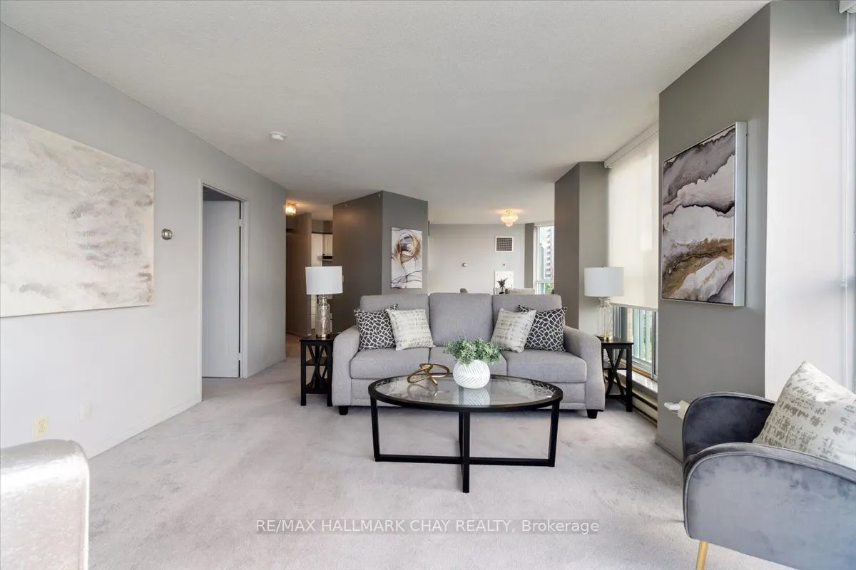 140 Dunlop Street E, #807