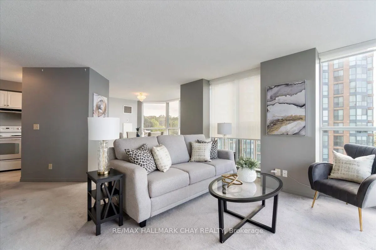 140 Dunlop Street E, #807