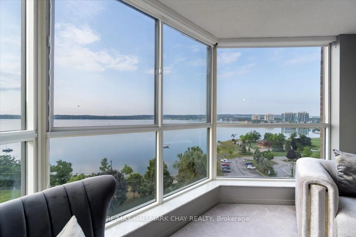 140 Dunlop Street E, #807
