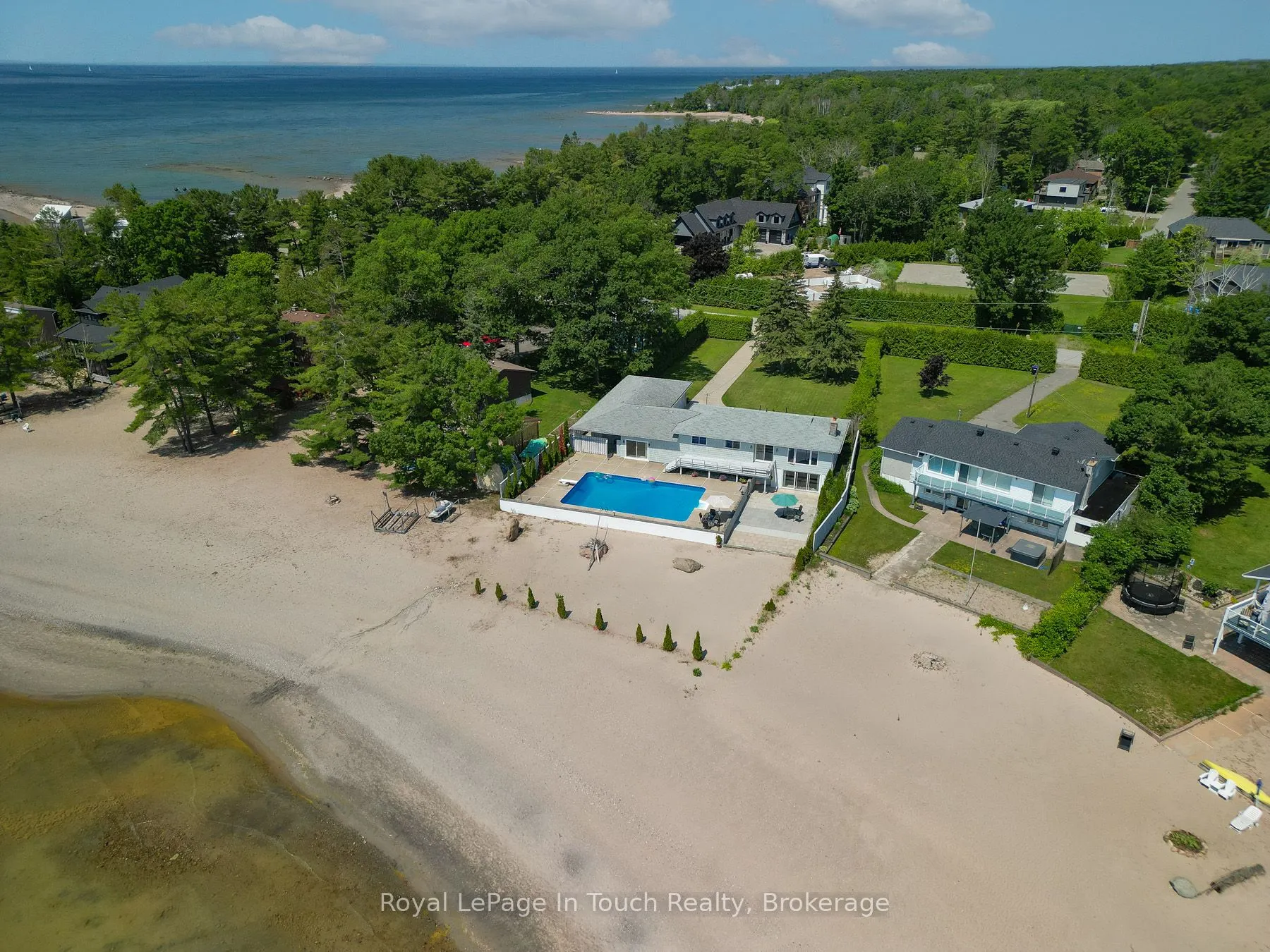 1420 Tiny Beaches Road N