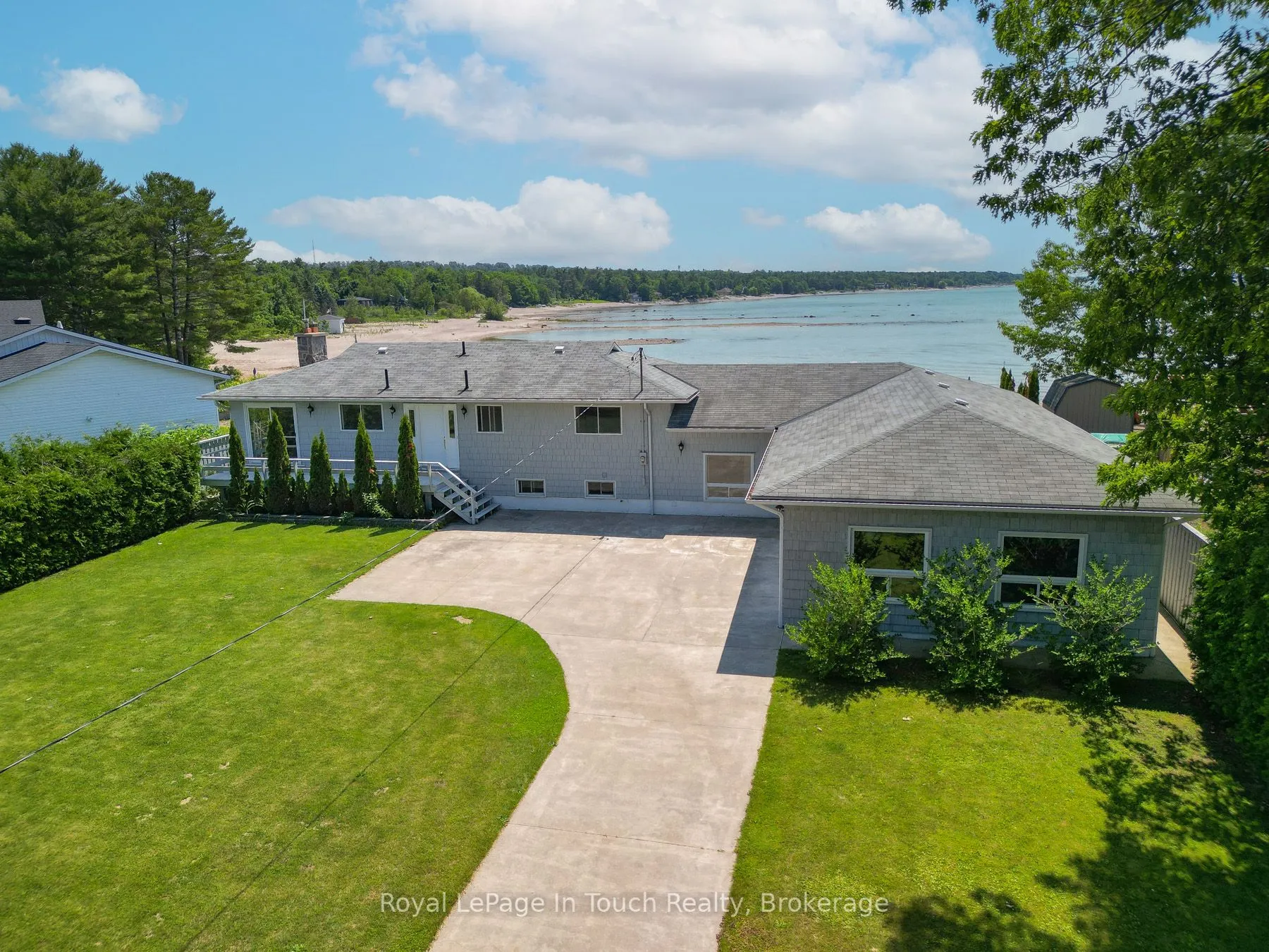 1420 Tiny Beaches Road N