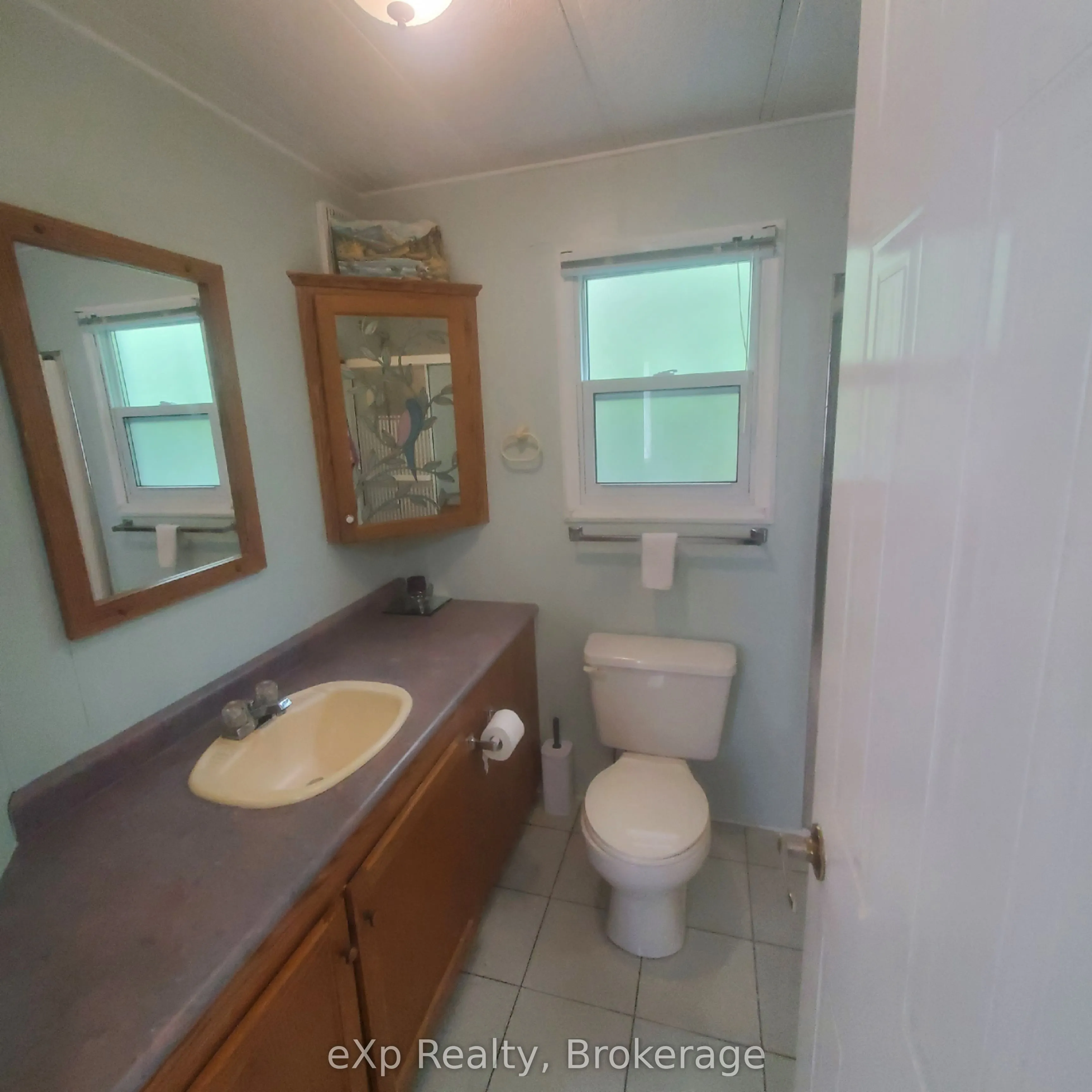 24 Prince Charles Avenue N
