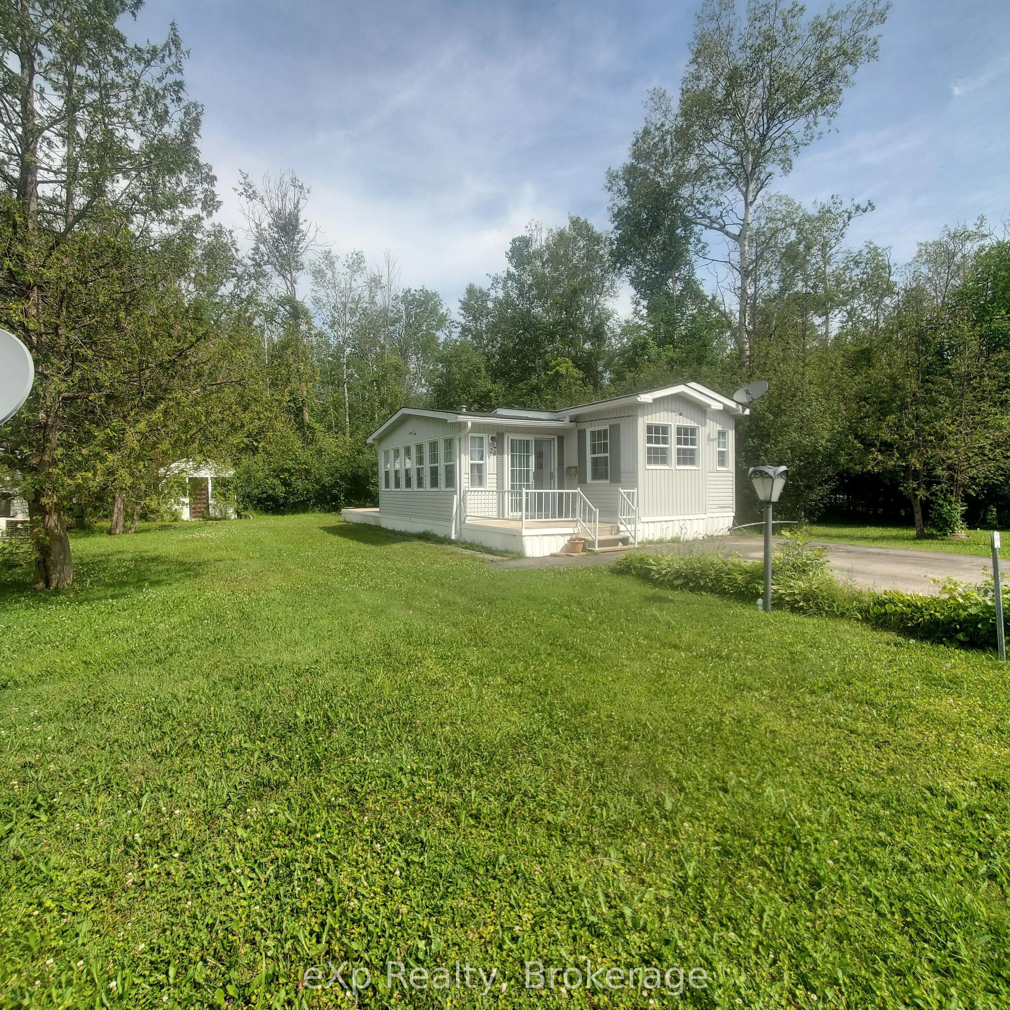24 Prince Charles Avenue N