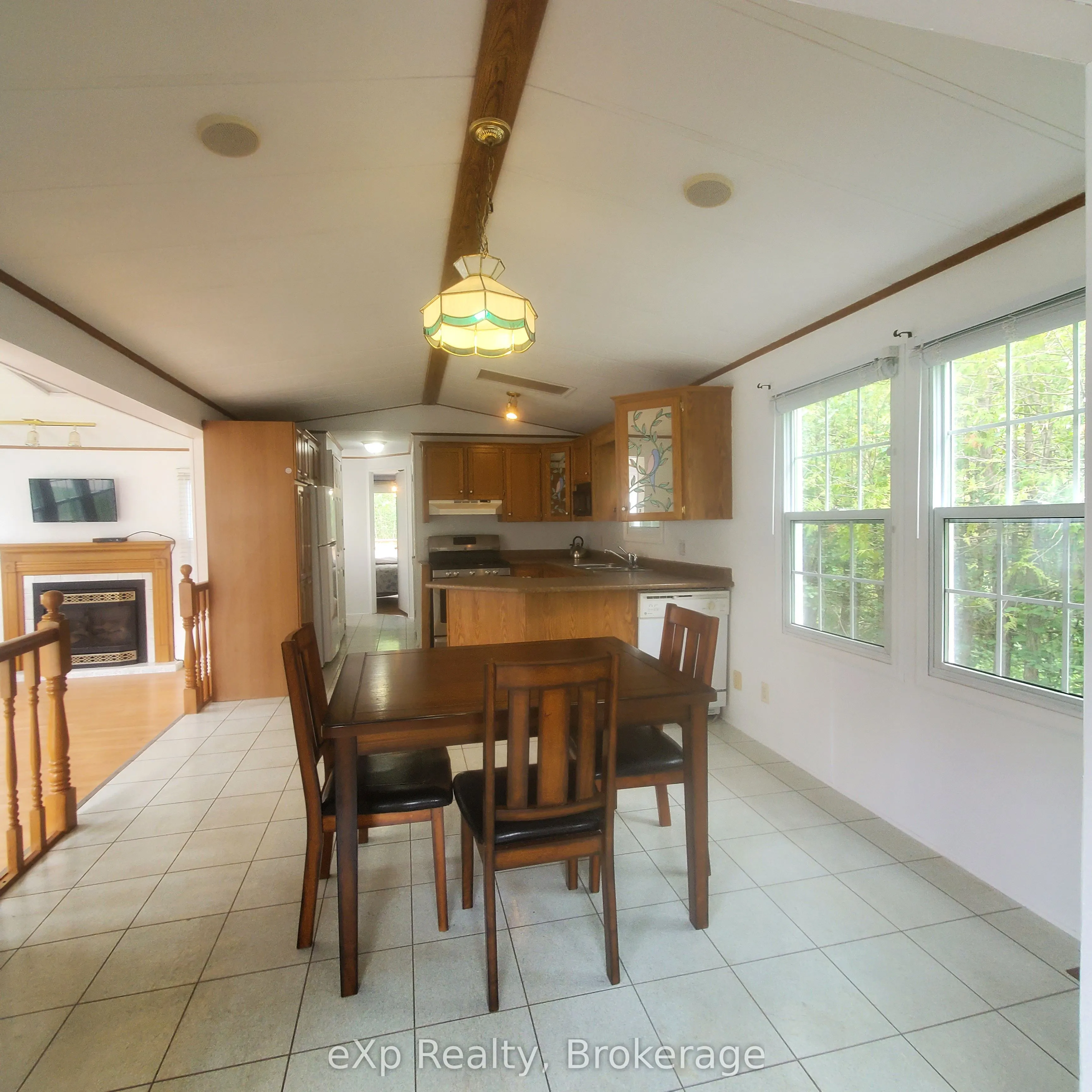 24 Prince Charles Avenue N