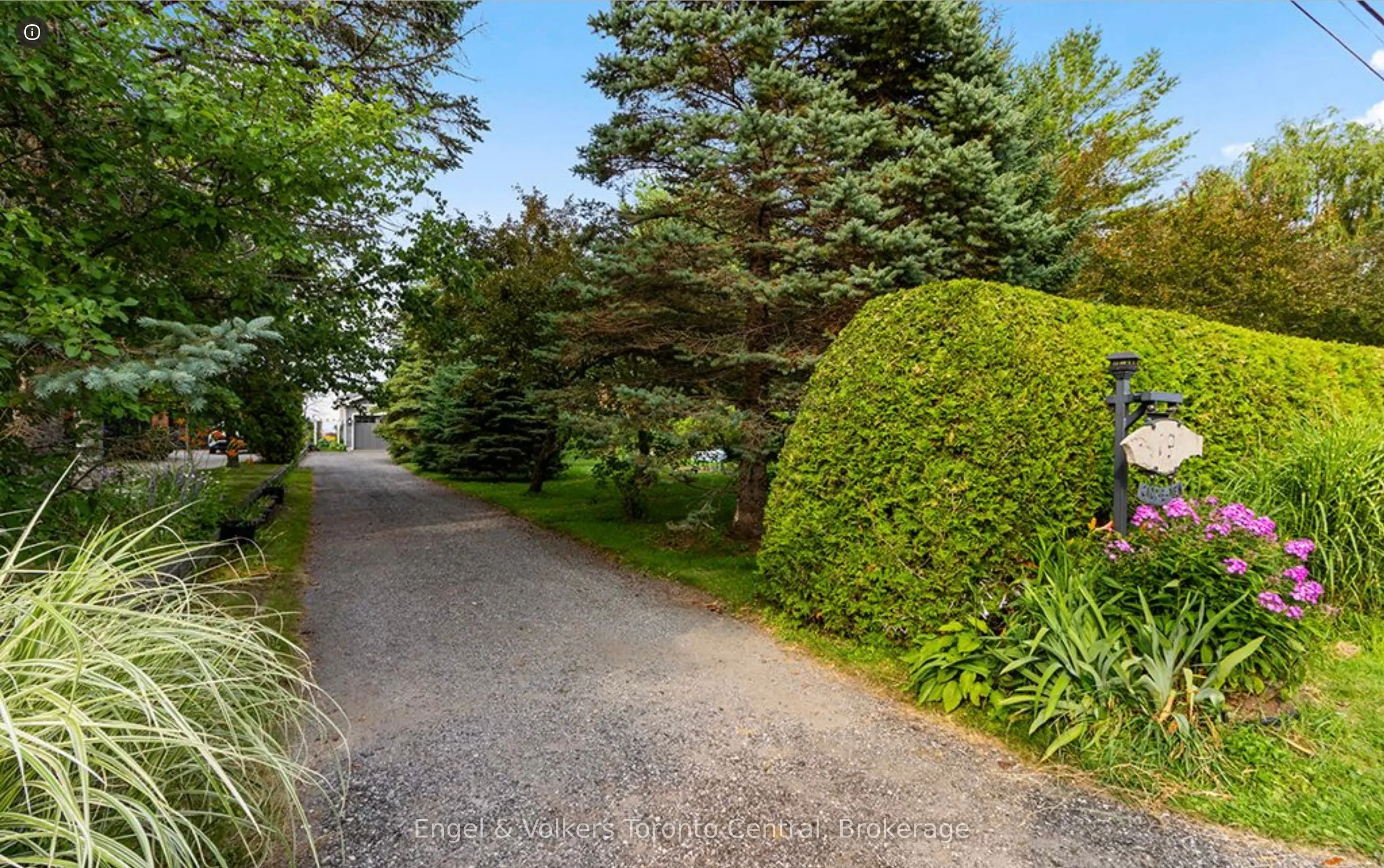 19 Georgian Manor Drive
