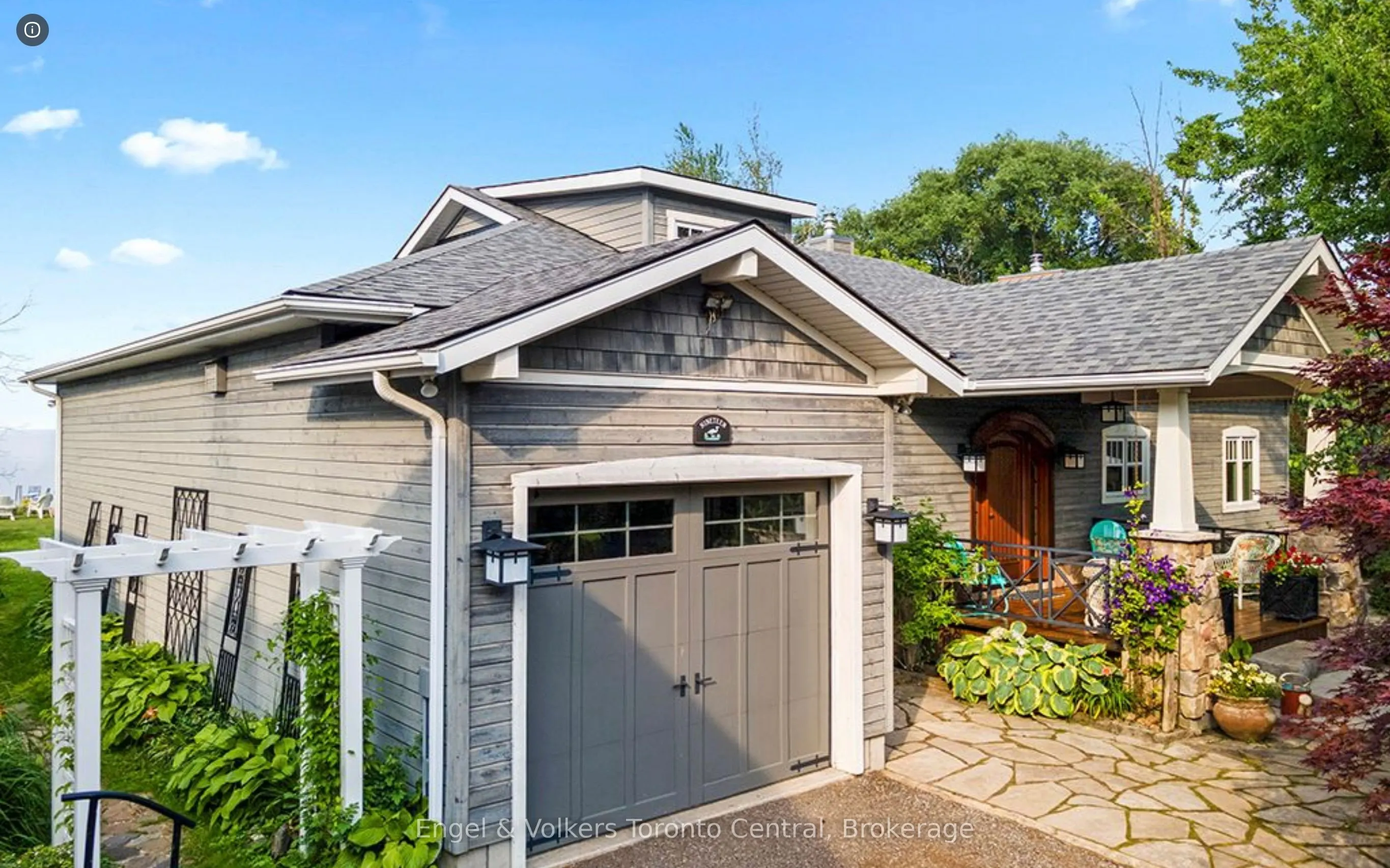 19 Georgian Manor Drive