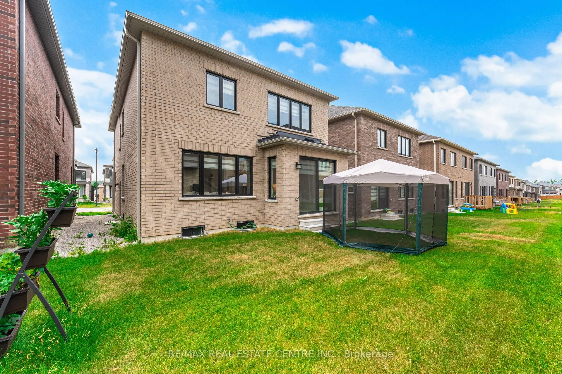 37 Periwinkle Road