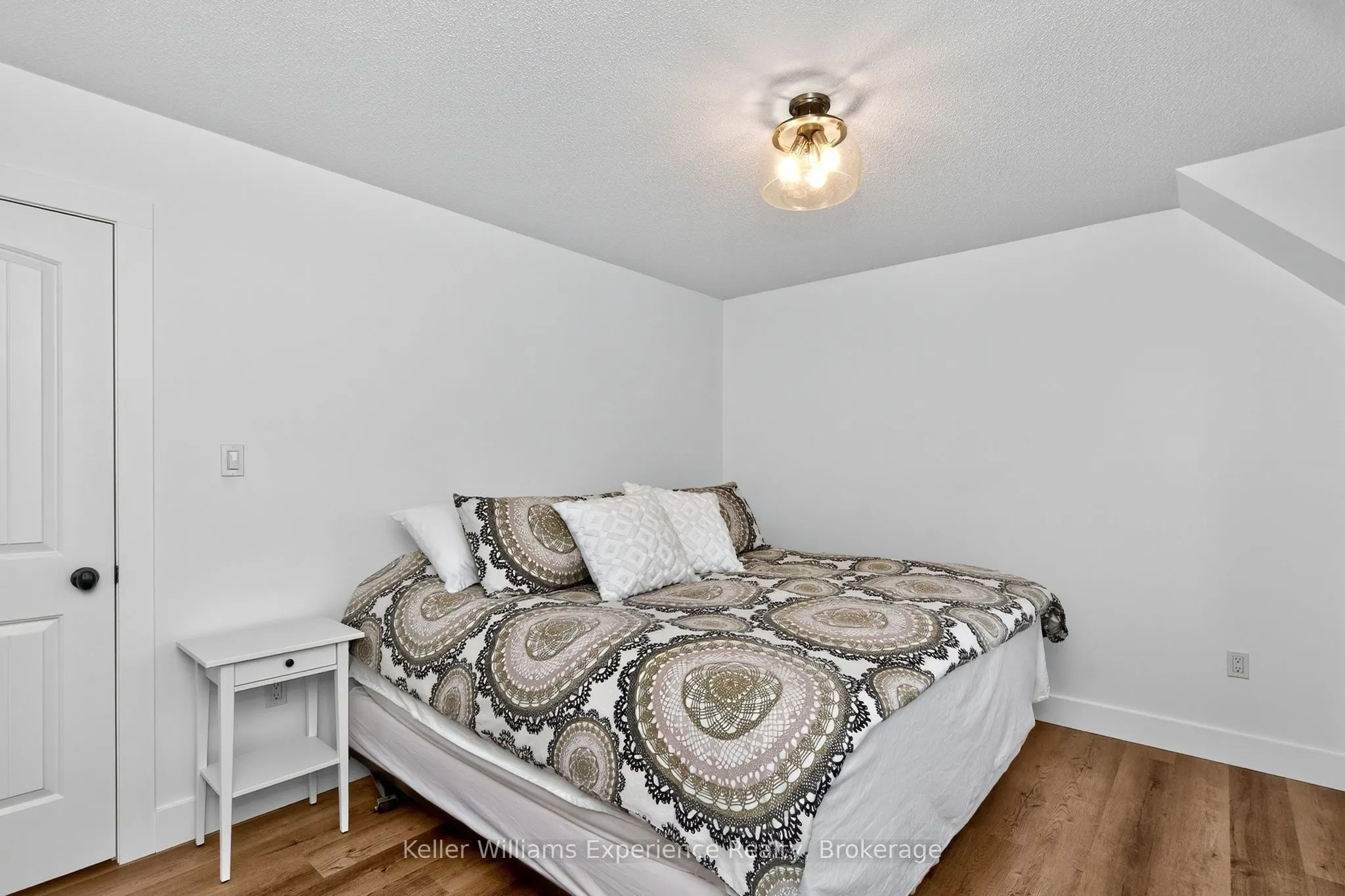 177 Robins Point Road