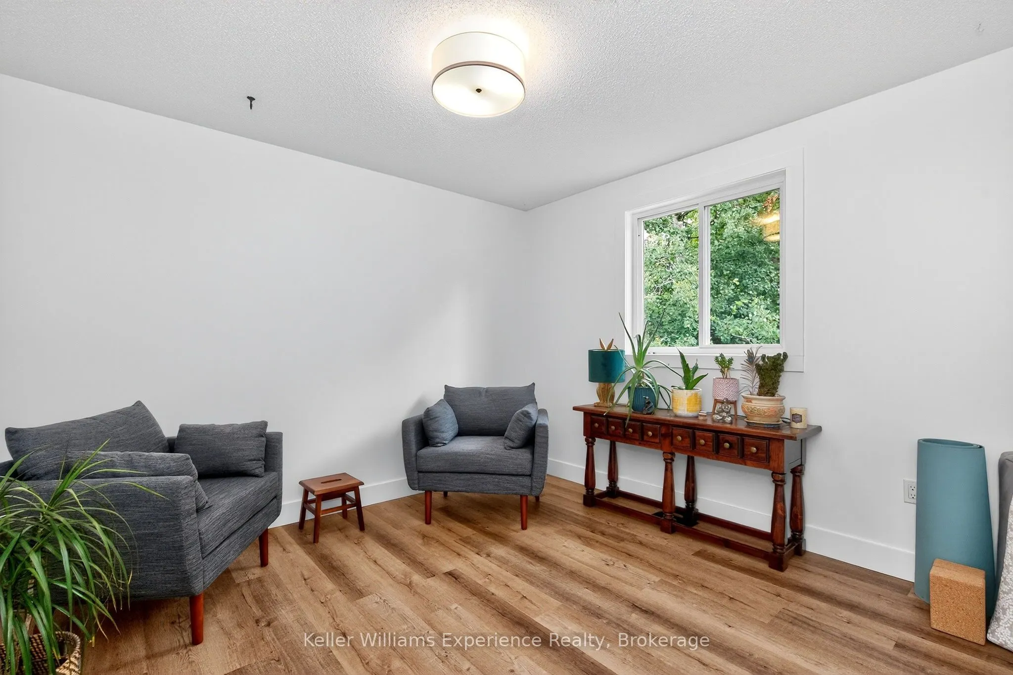 177 Robins Point Road