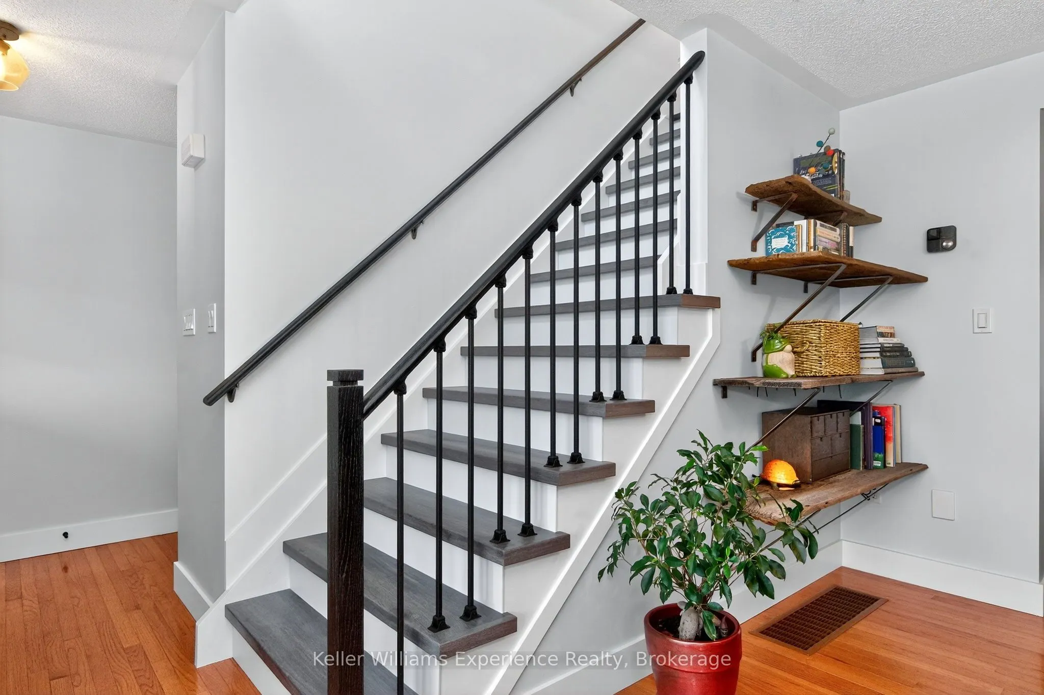 177 Robins Point Road