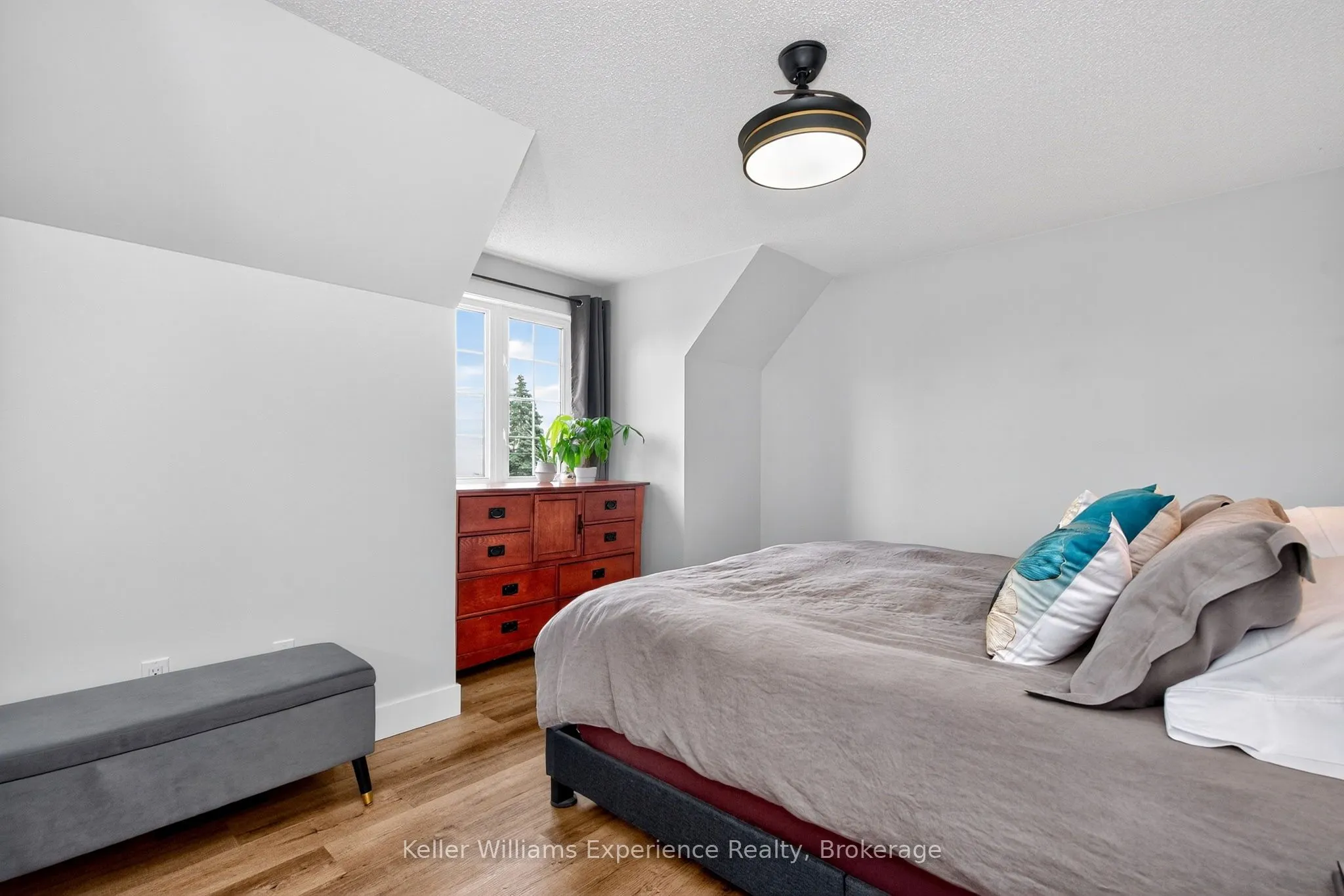 177 Robins Point Road