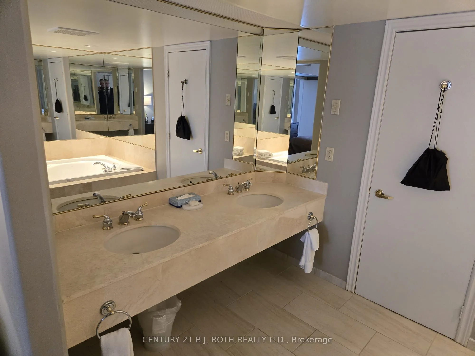 90 Highland Drive, #2426, 2427