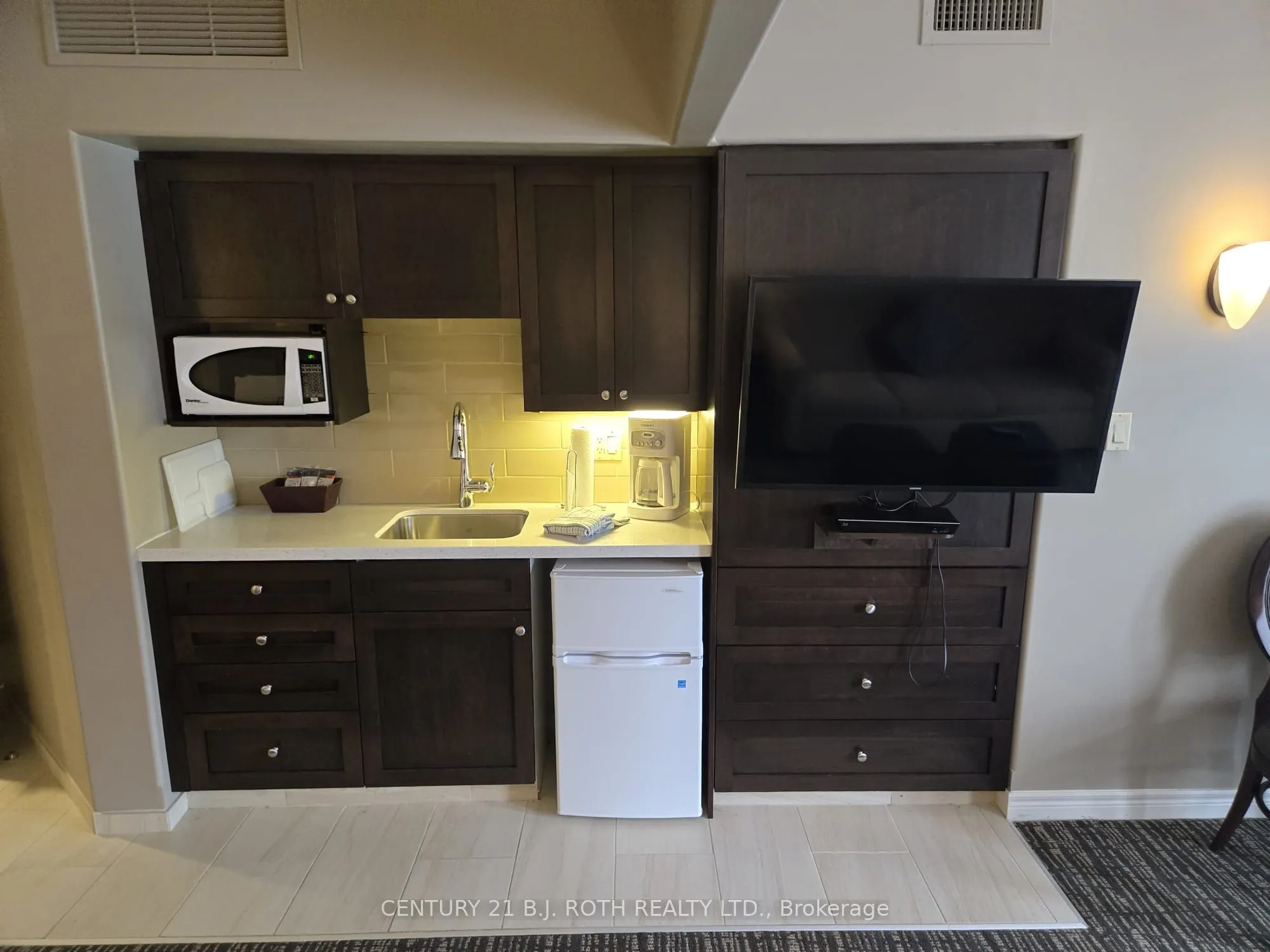 90 Highland Drive, #2426, 2427