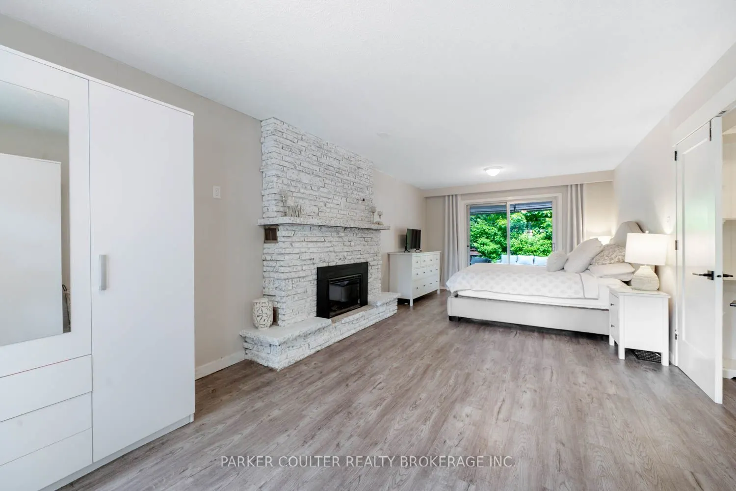 2 Noraline Avenue