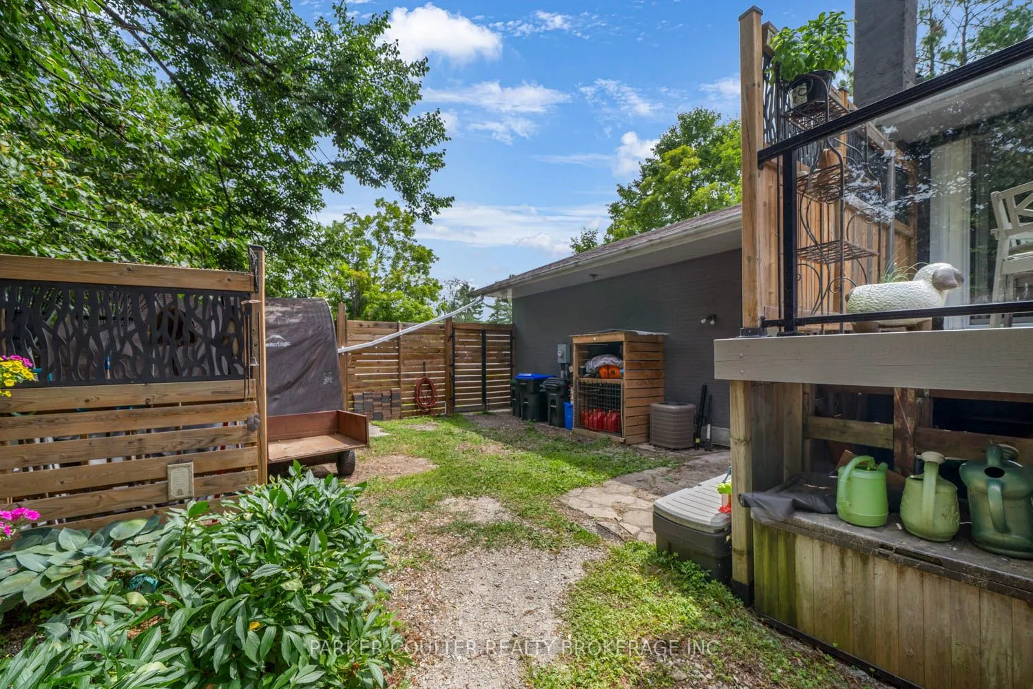 2 Noraline Avenue