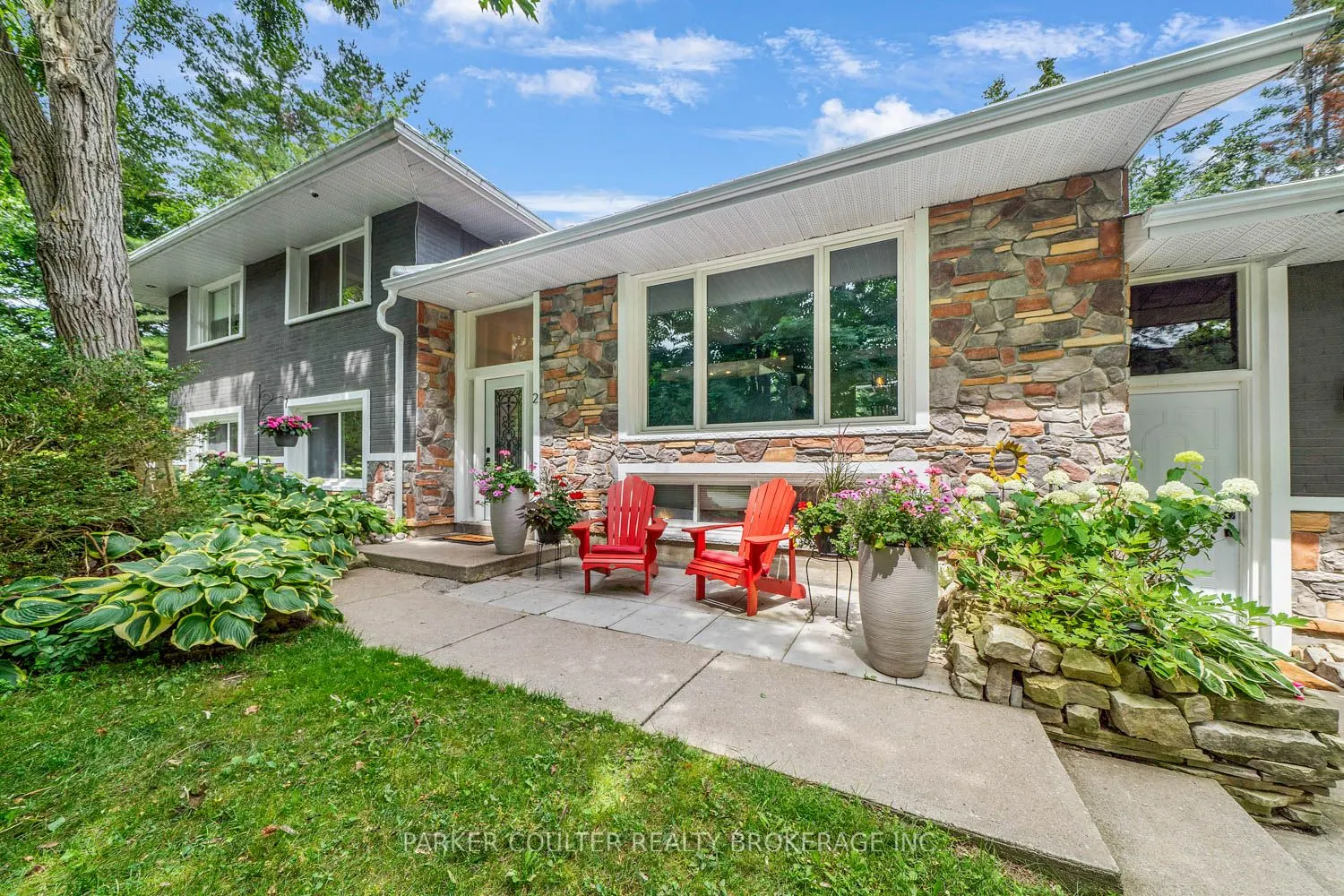 2 Noraline Avenue