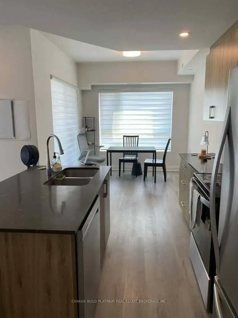 58 Lakeside Terrace #1011